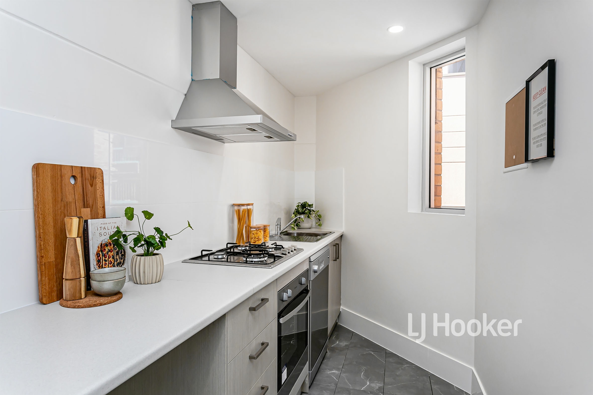 2/79a Hindley Street, ADELAIDE