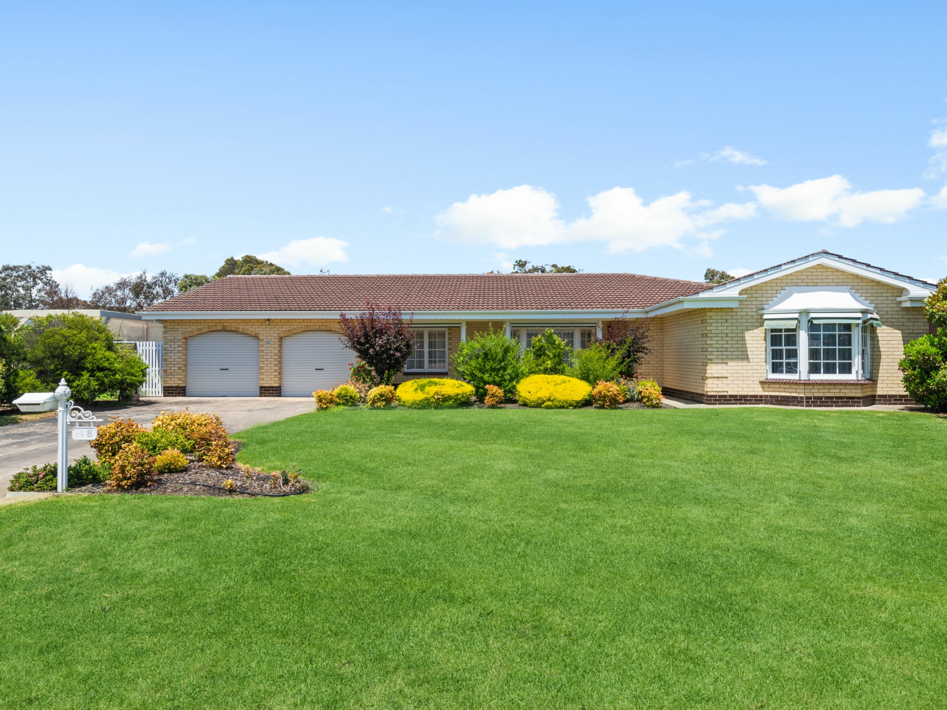 8 Sims Crescent, WEST LAKES
