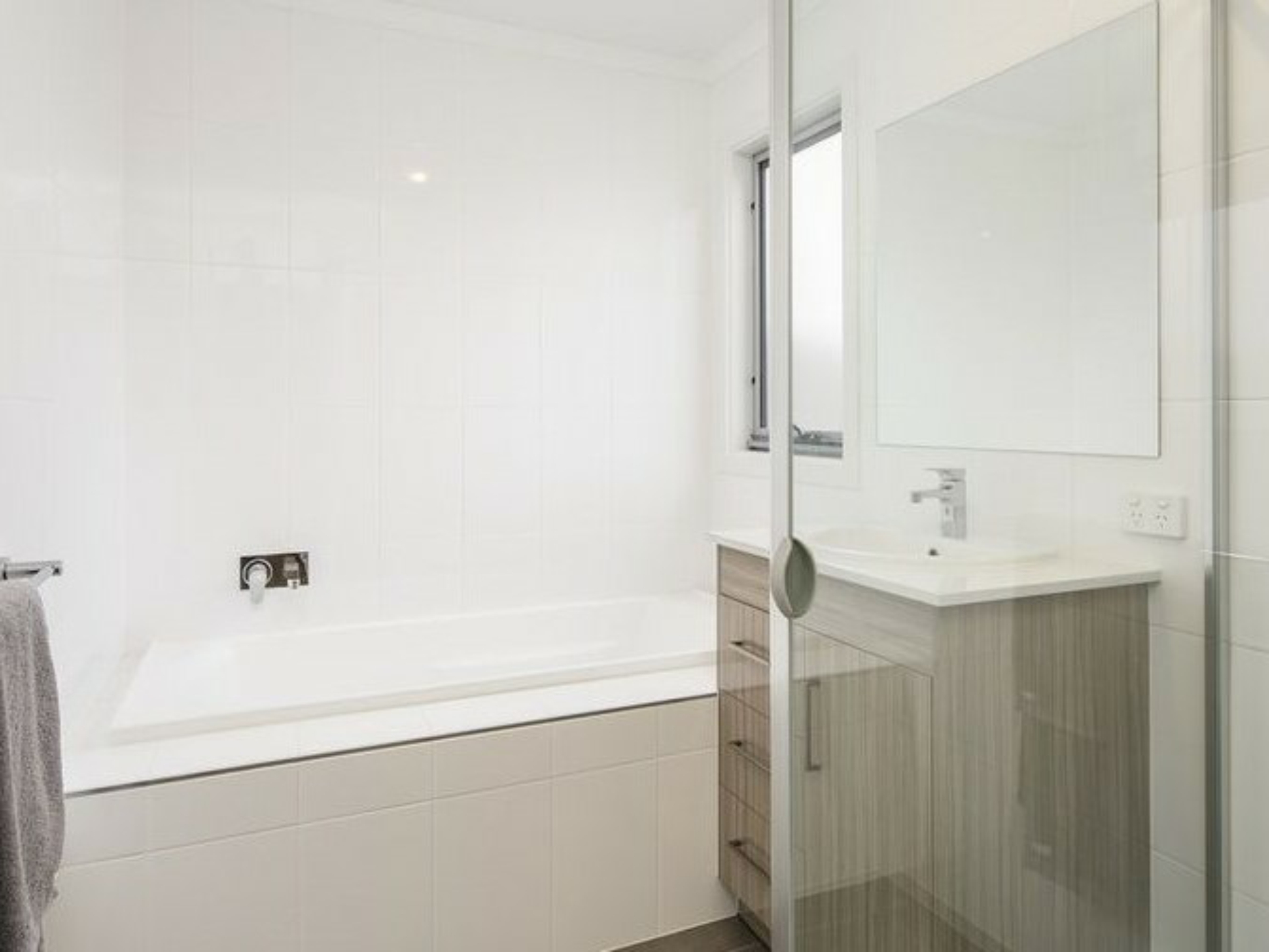 2/14 Kenneth Street, FINDON