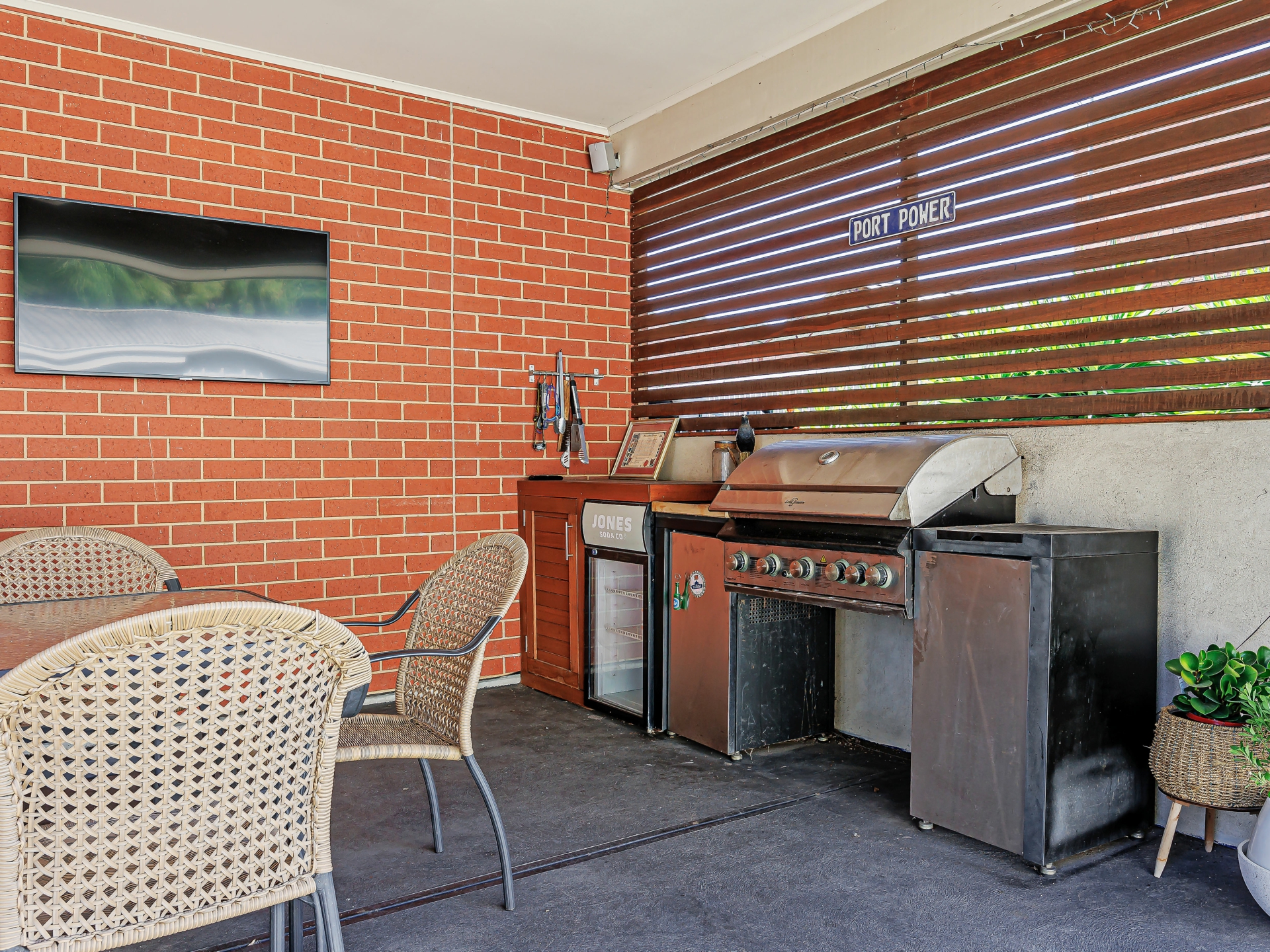 17 Macedonia Street, TAPEROO