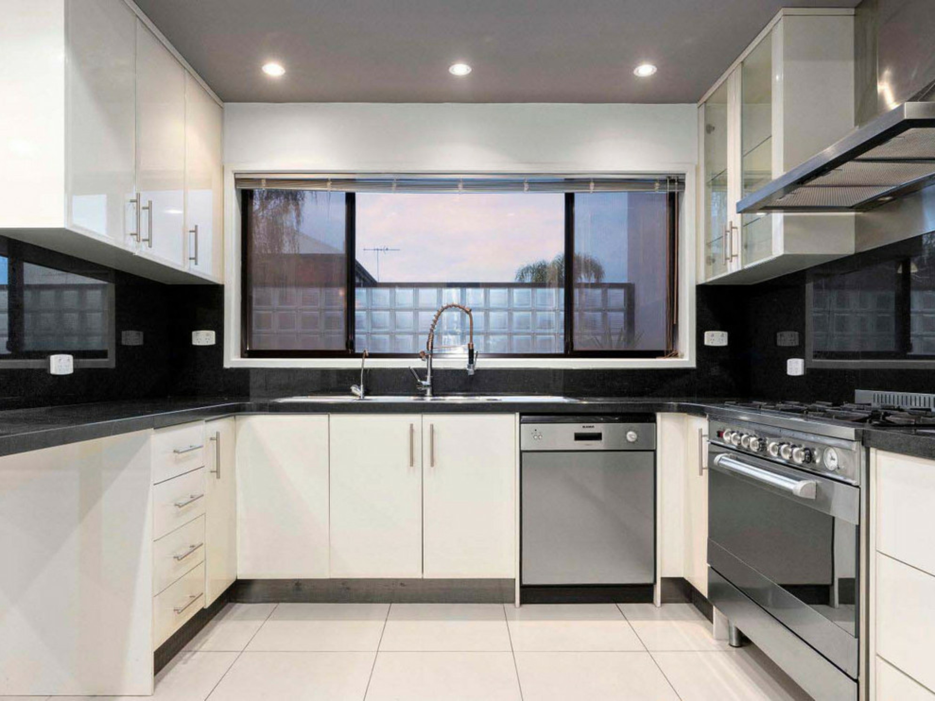 35 Burley Griffin Boulevard, BROMPTON
