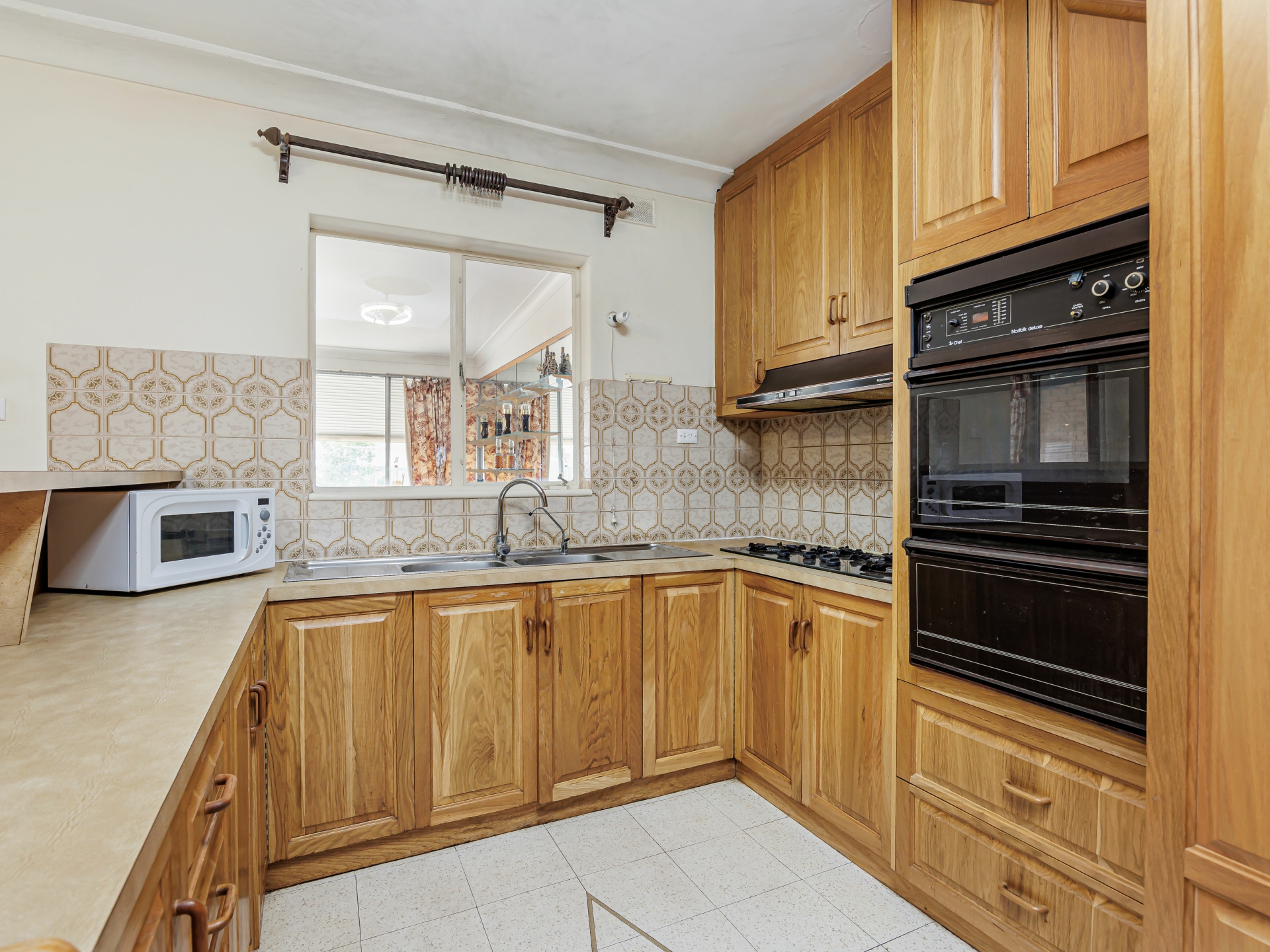 87 Old Port Road, QUEENSTOWN