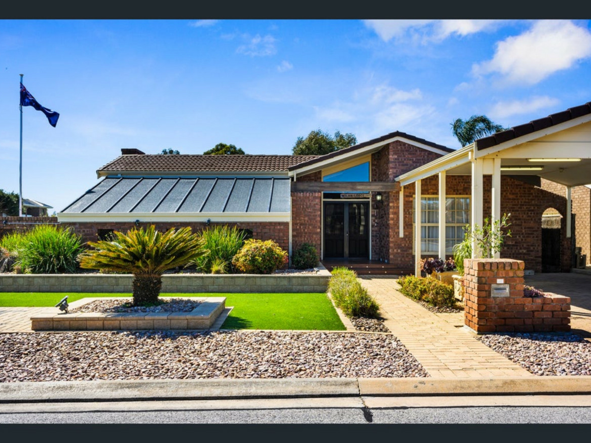 1 Nolan Place, WEST LAKES SHORE