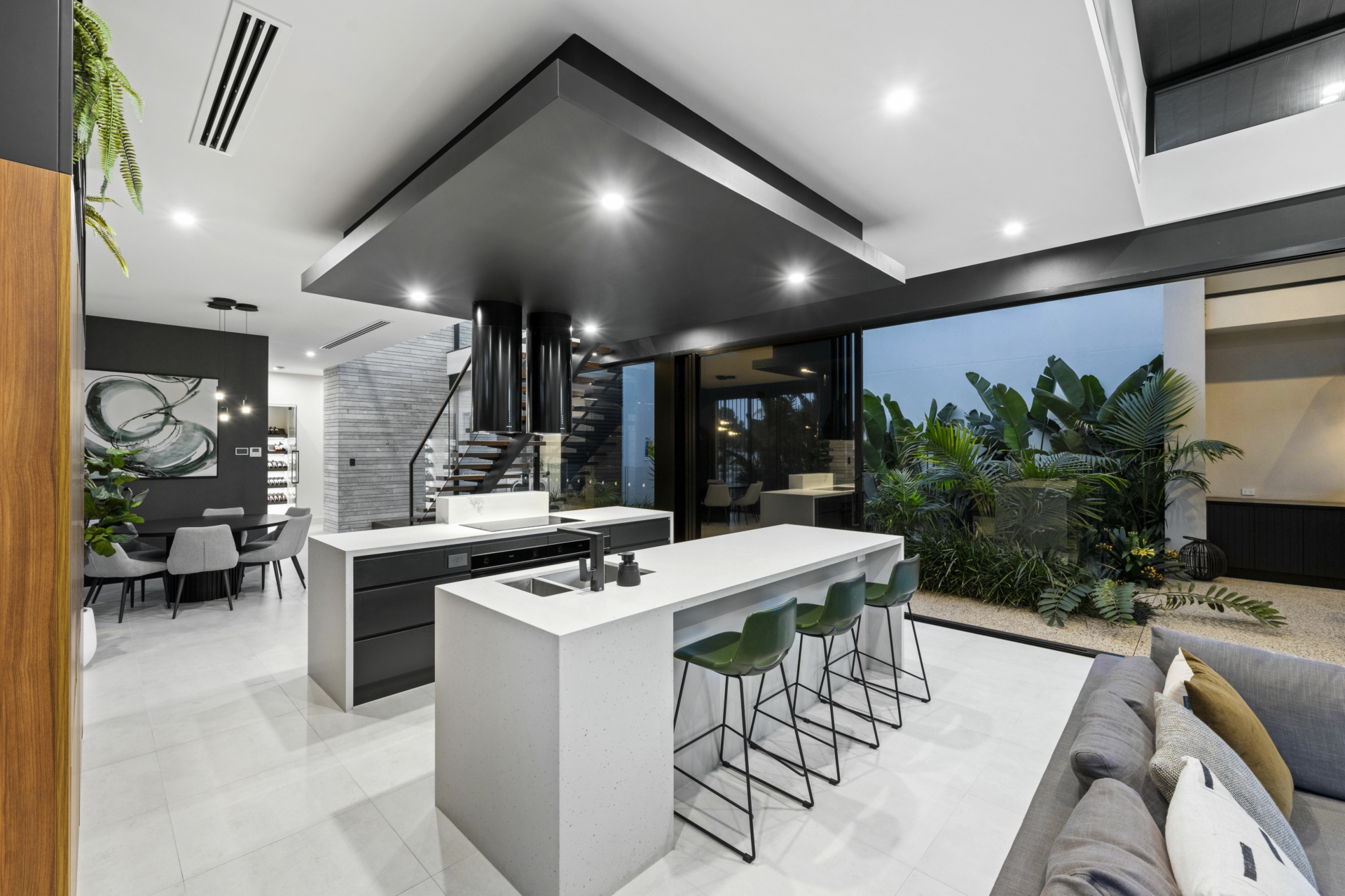 6 The Pinery, WEST LAKES