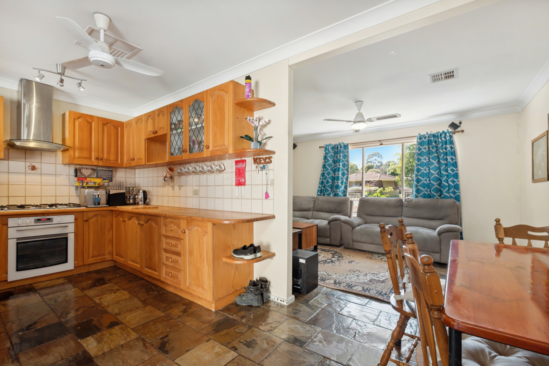 41 Arnold Drive, HACKHAM