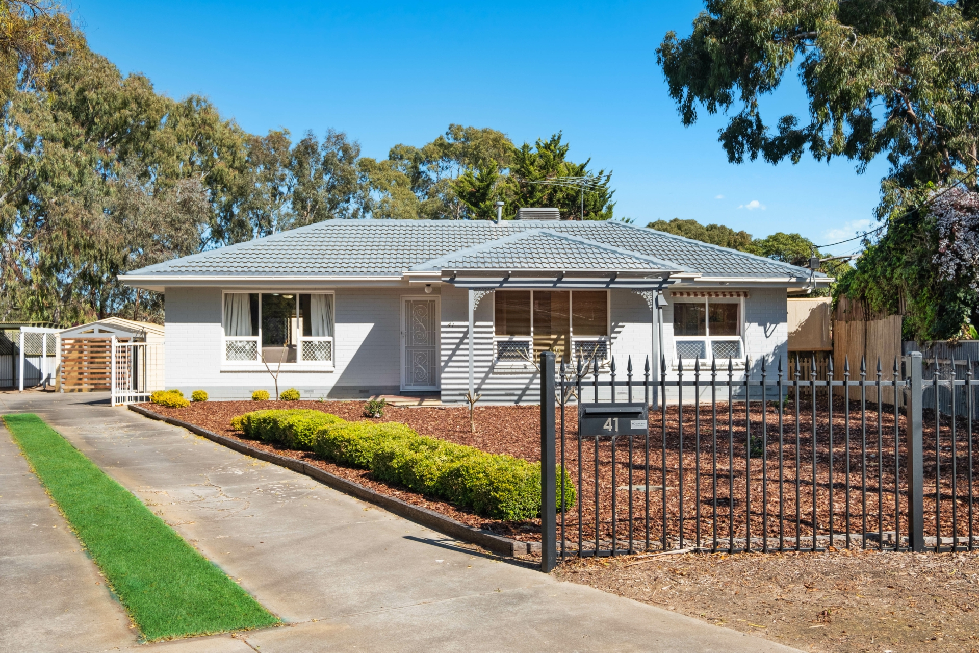 41 Arnold Drive, HACKHAM