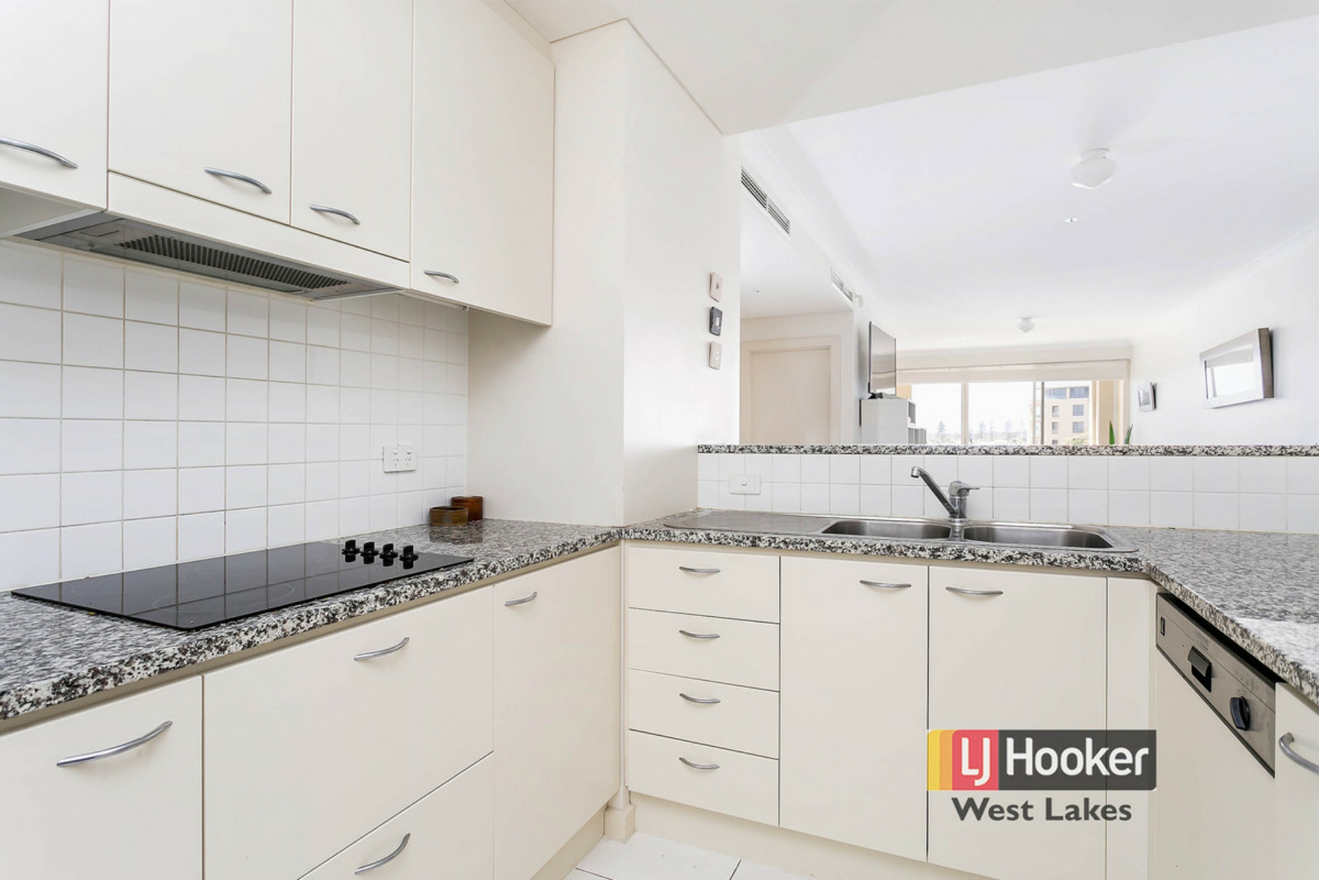 51 / 3 Holdfast Promenade, GLENELG