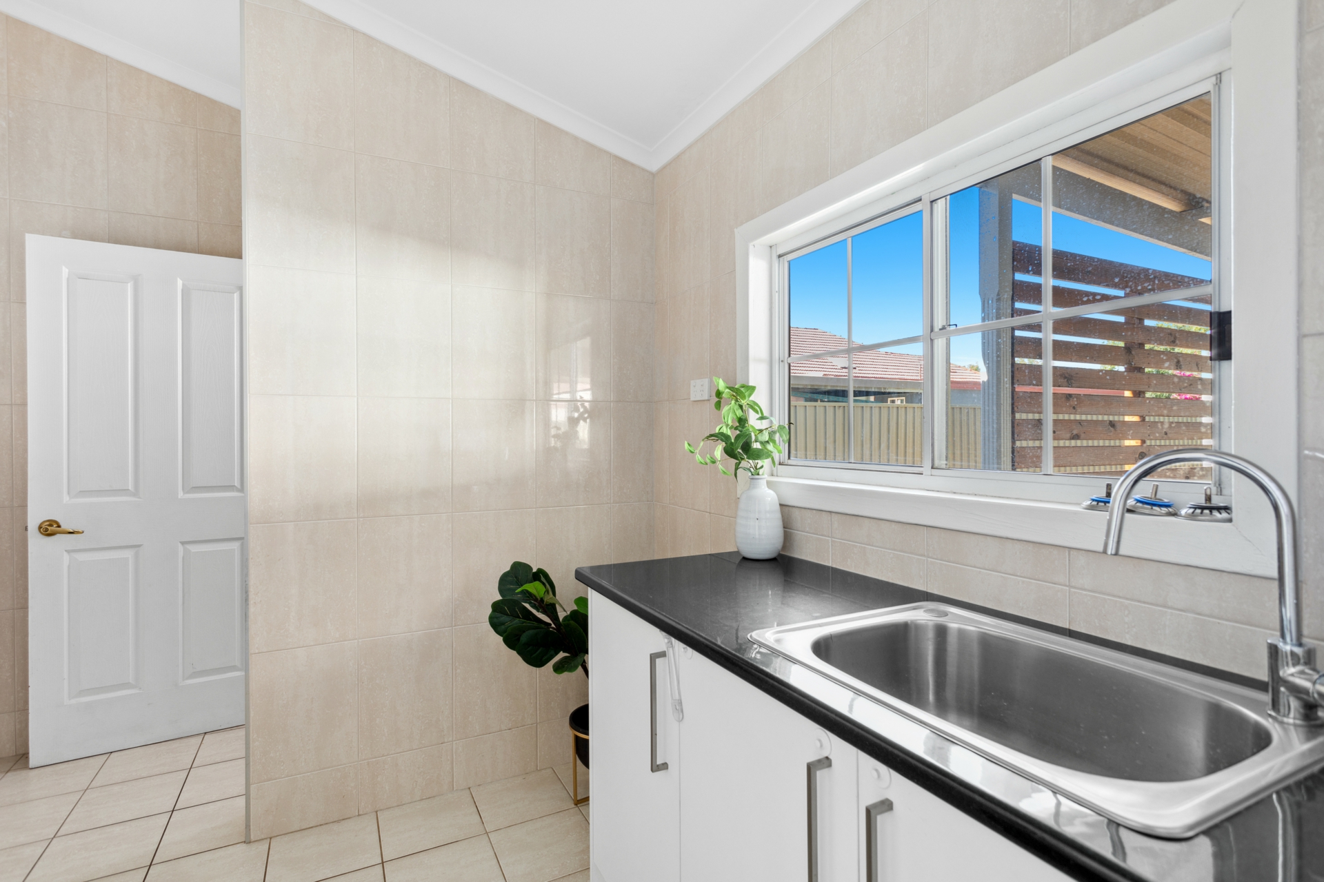 54 Whimpress Avenue, FINDON