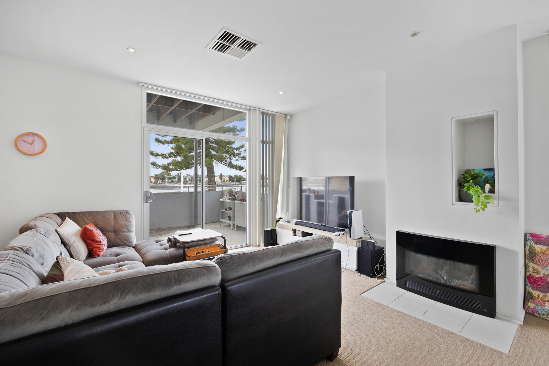 2 Parri Crescent, NEW PORT