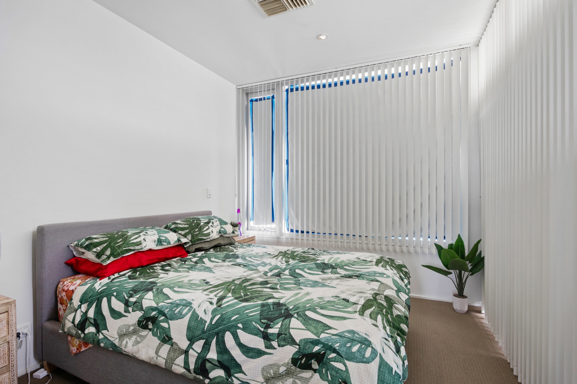 2 Parri Crescent, NEW PORT