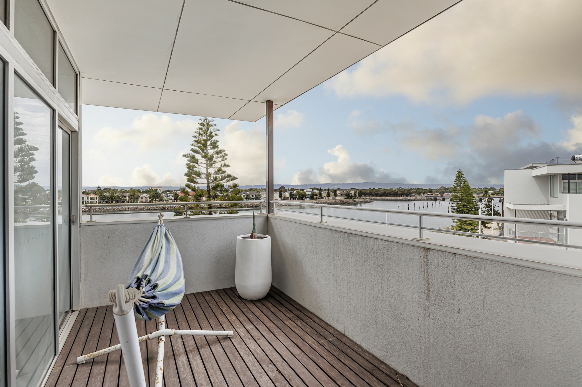 2 Parri Crescent, NEW PORT