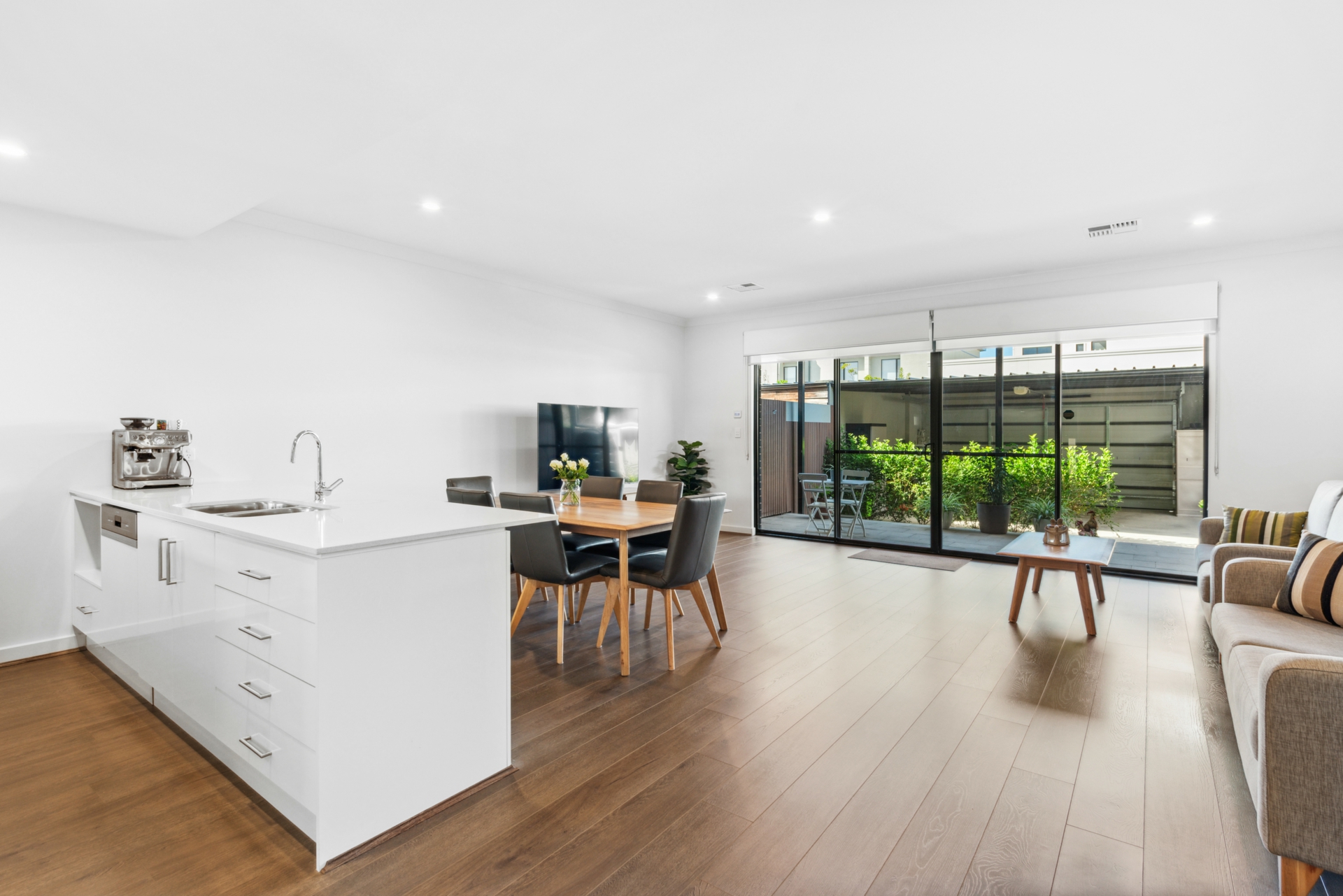 10 Banksia Street, WEST LAKES