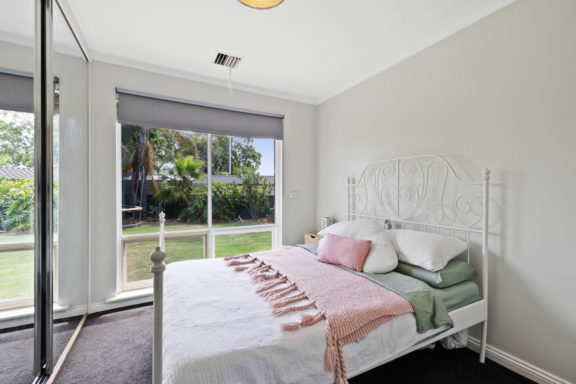 9 Drysdale Court, WEST LAKES SHORE