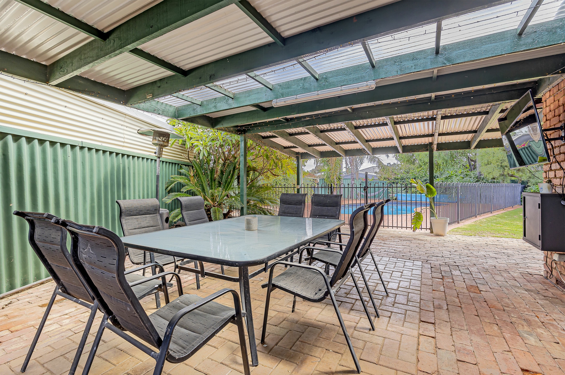 9 Drysdale Court, WEST LAKES SHORE