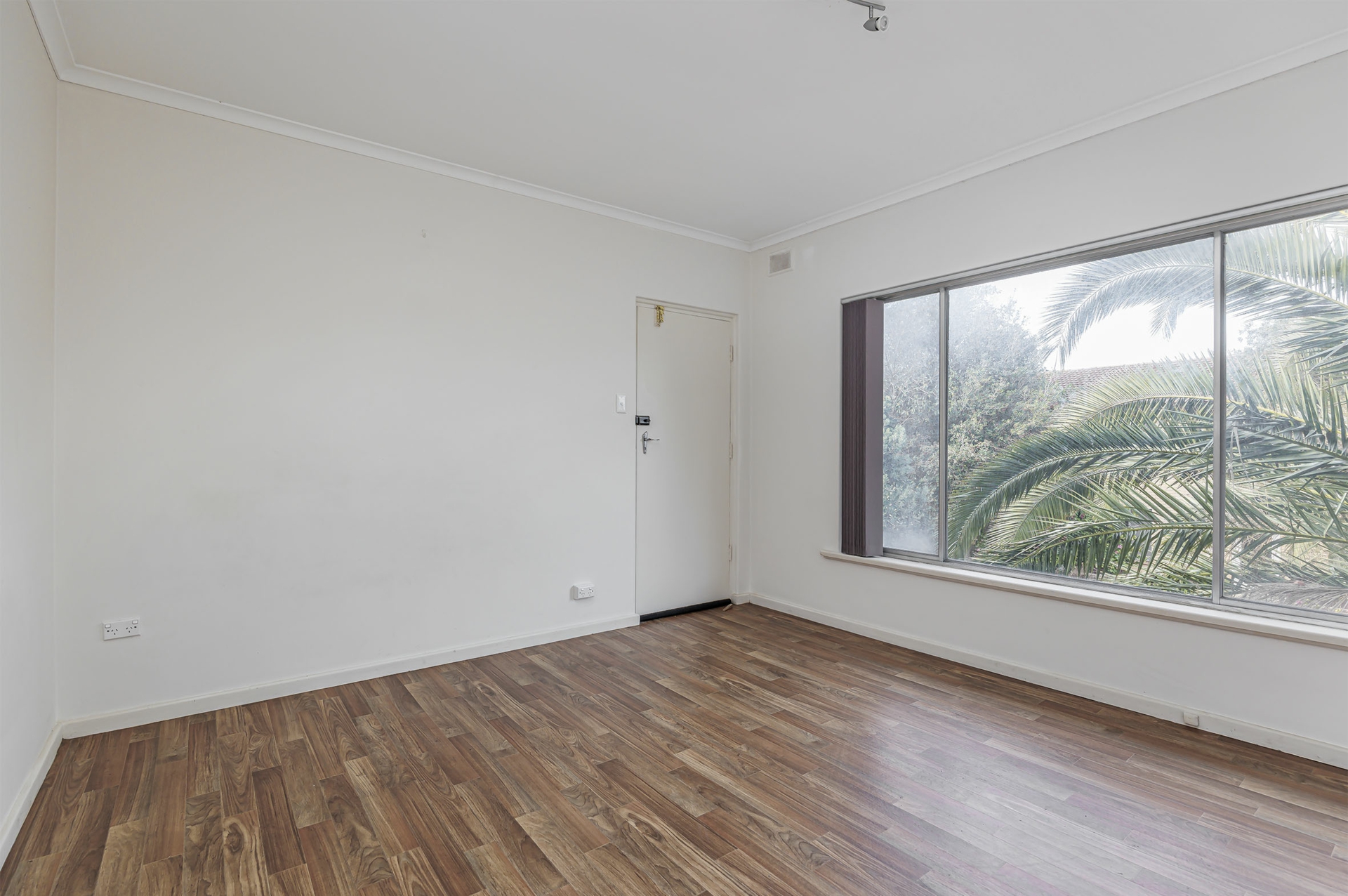 2/14 Montrose Avenue, SEATON