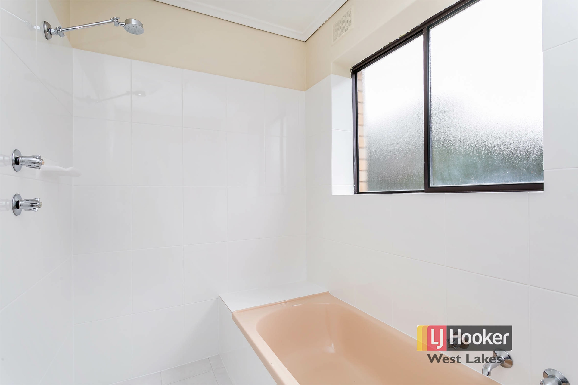 10/390 Sir Donald Bradman Drive, BROOKLYN PARK
