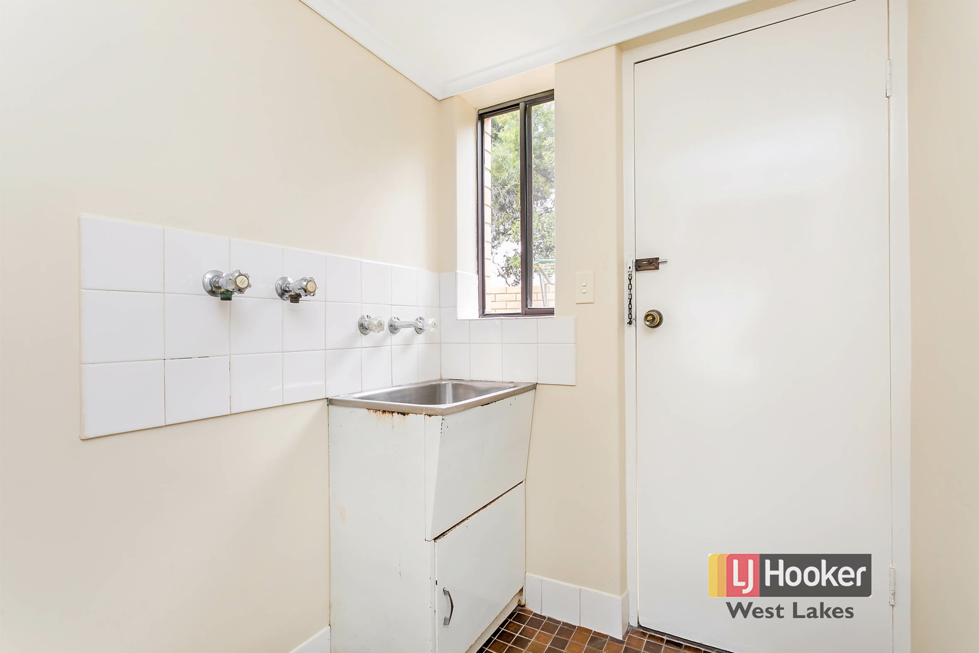 10/390 Sir Donald Bradman Drive, BROOKLYN PARK