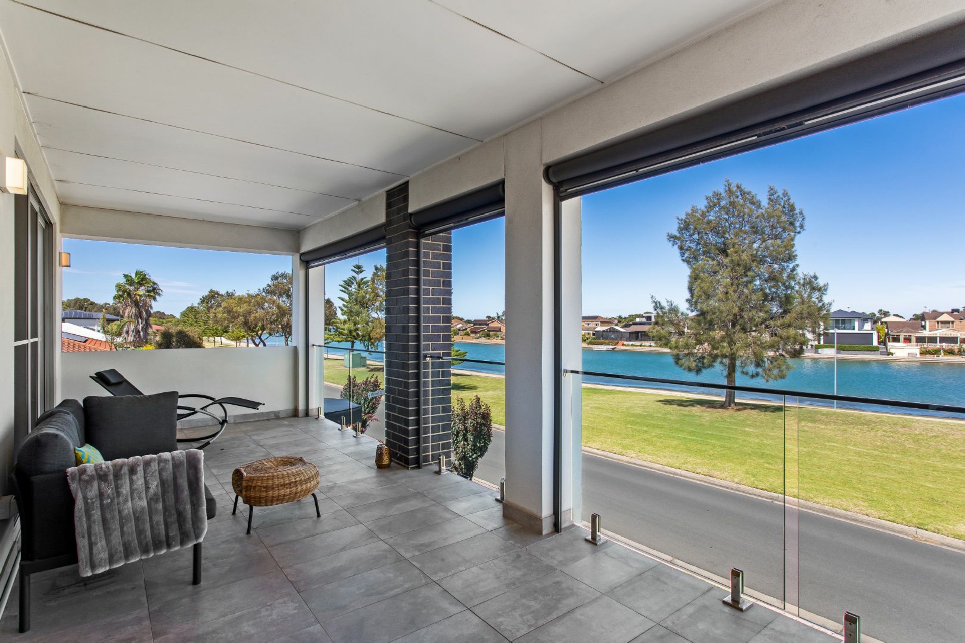 5 Mariners Crescent, WEST LAKES