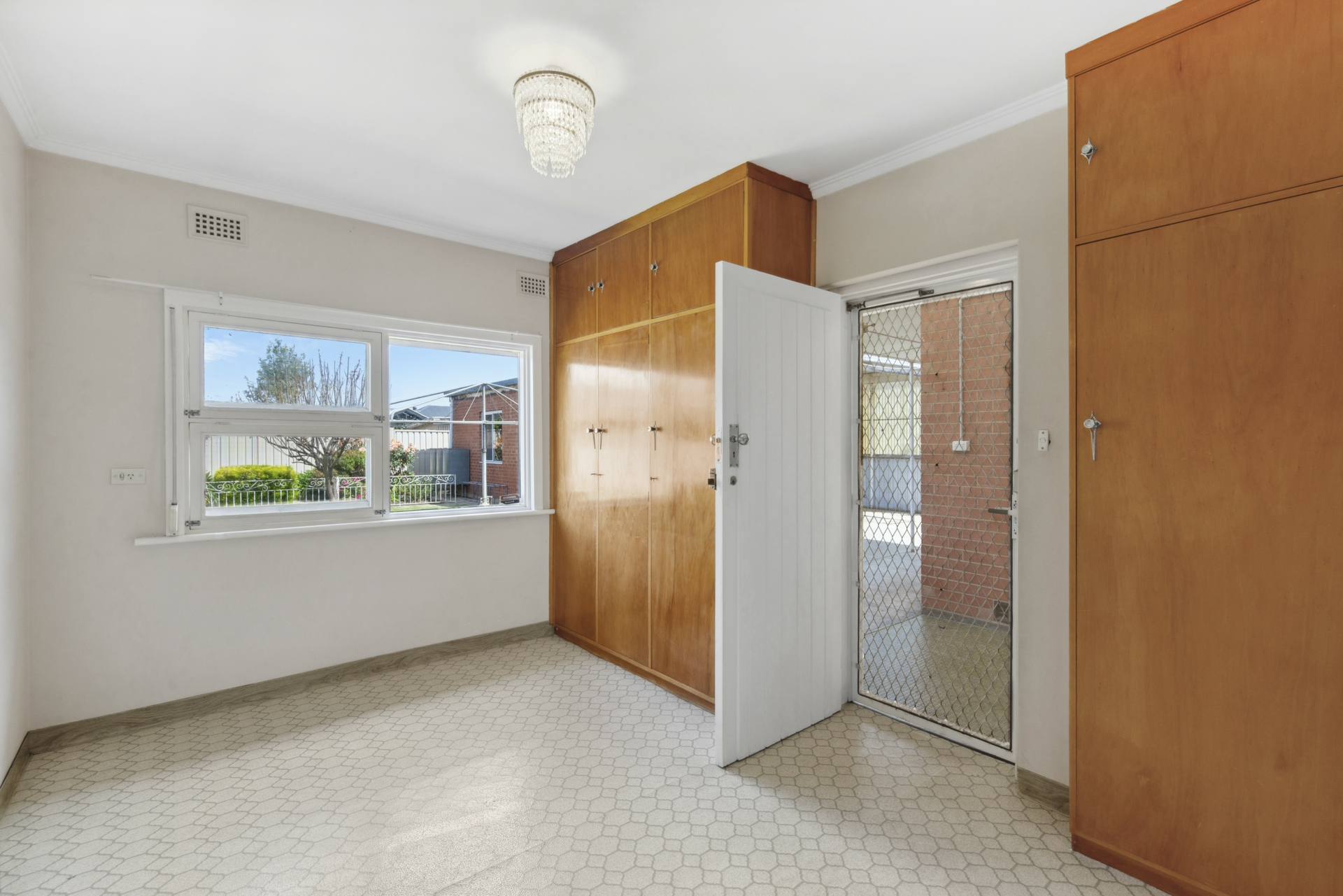 93 Trimmer Parade, FINDON