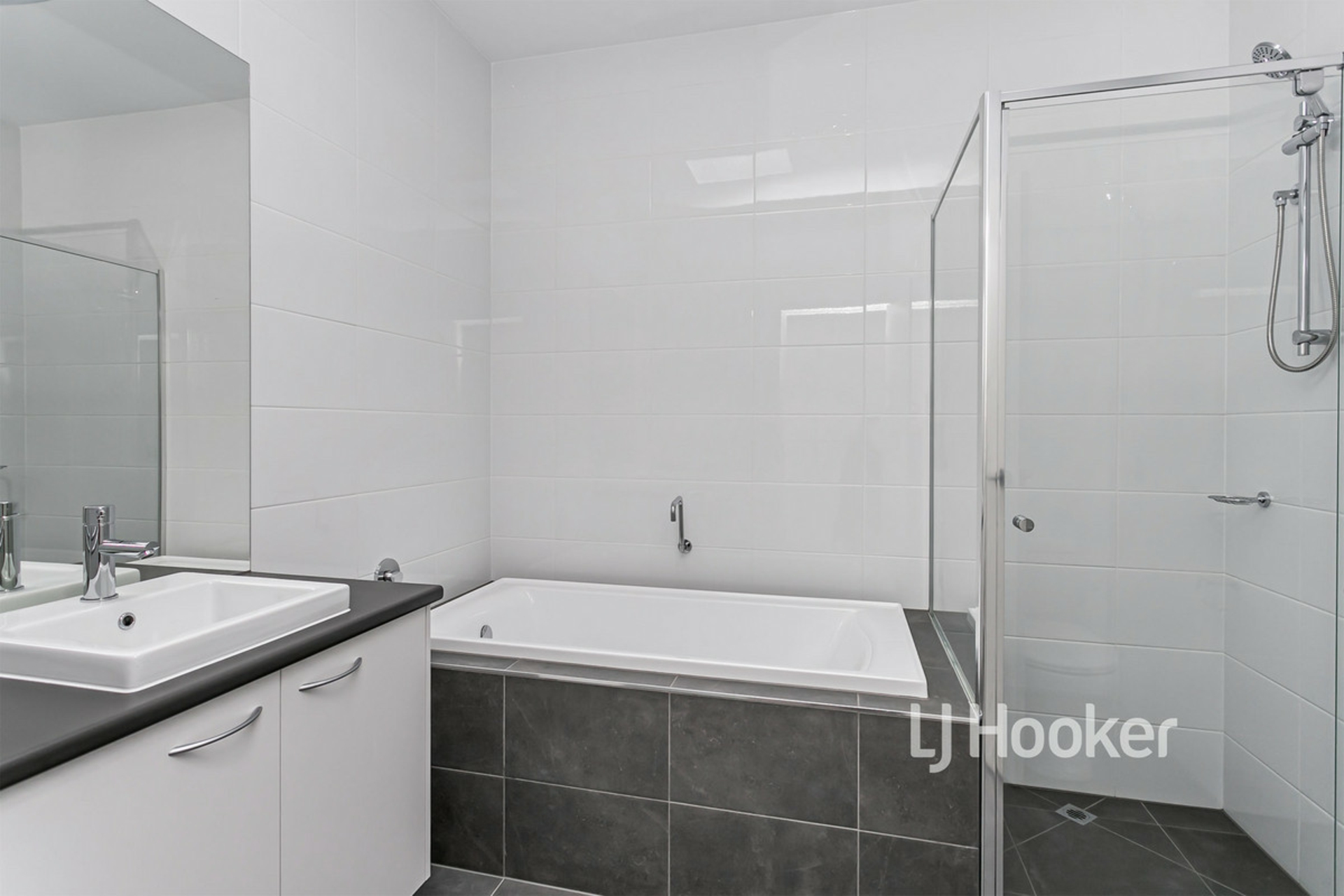 111 Troubridge Drive, WEST LAKES