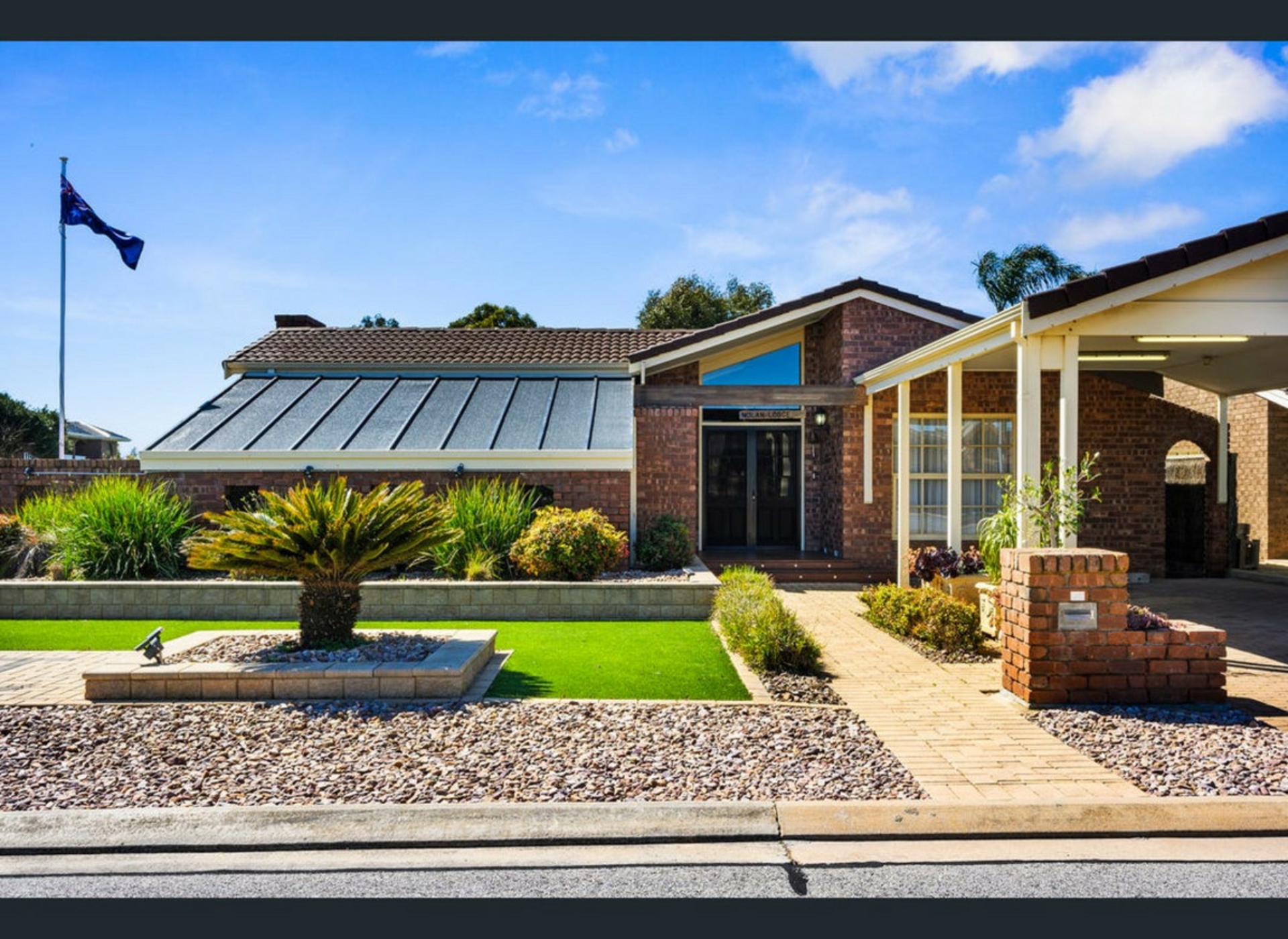 1 Nolan Place, WEST LAKES SHORE