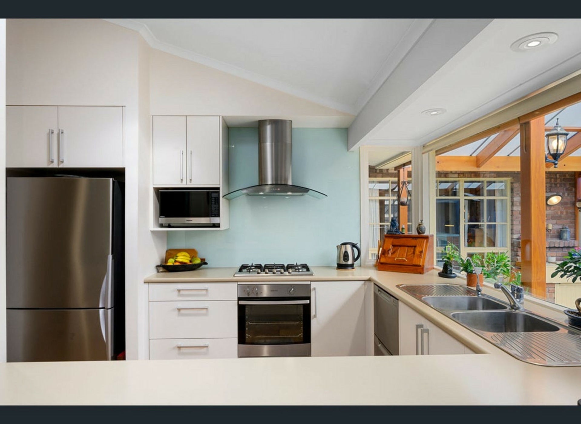 1 Nolan Place, WEST LAKES SHORE
