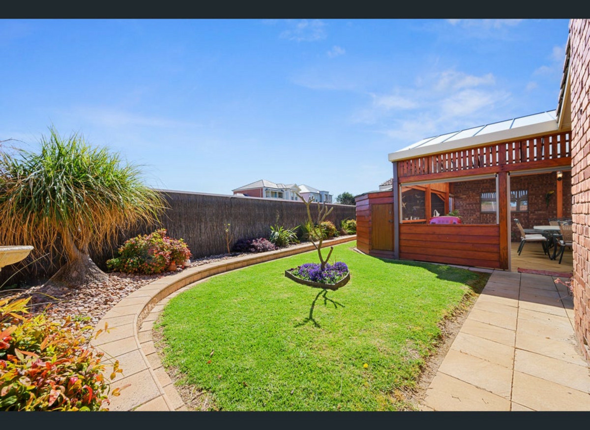 1 Nolan Place, WEST LAKES SHORE