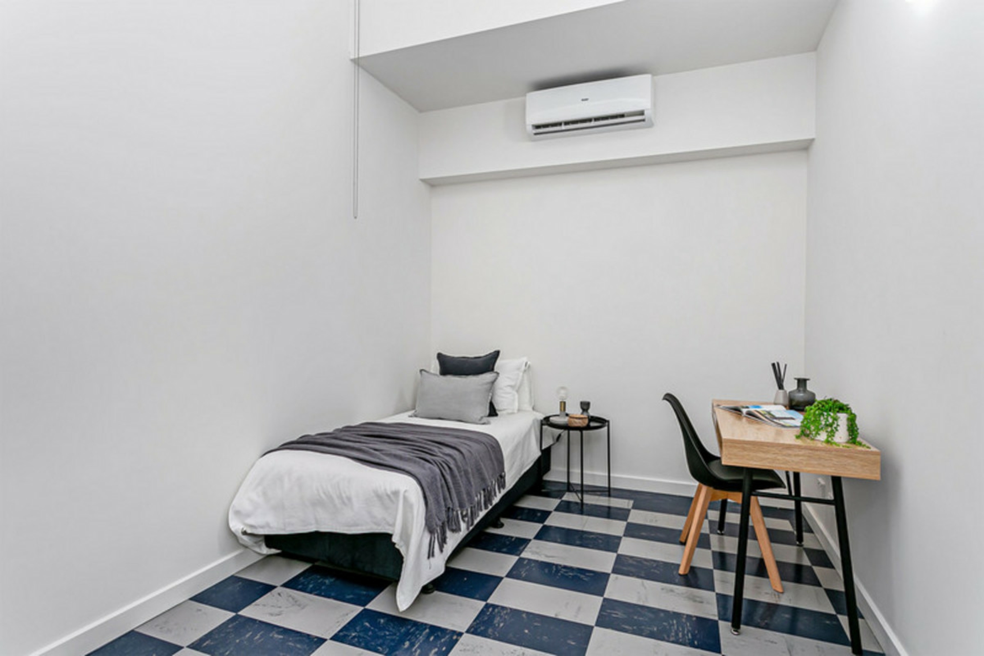 1/13 Hutt Street, ADELAIDE