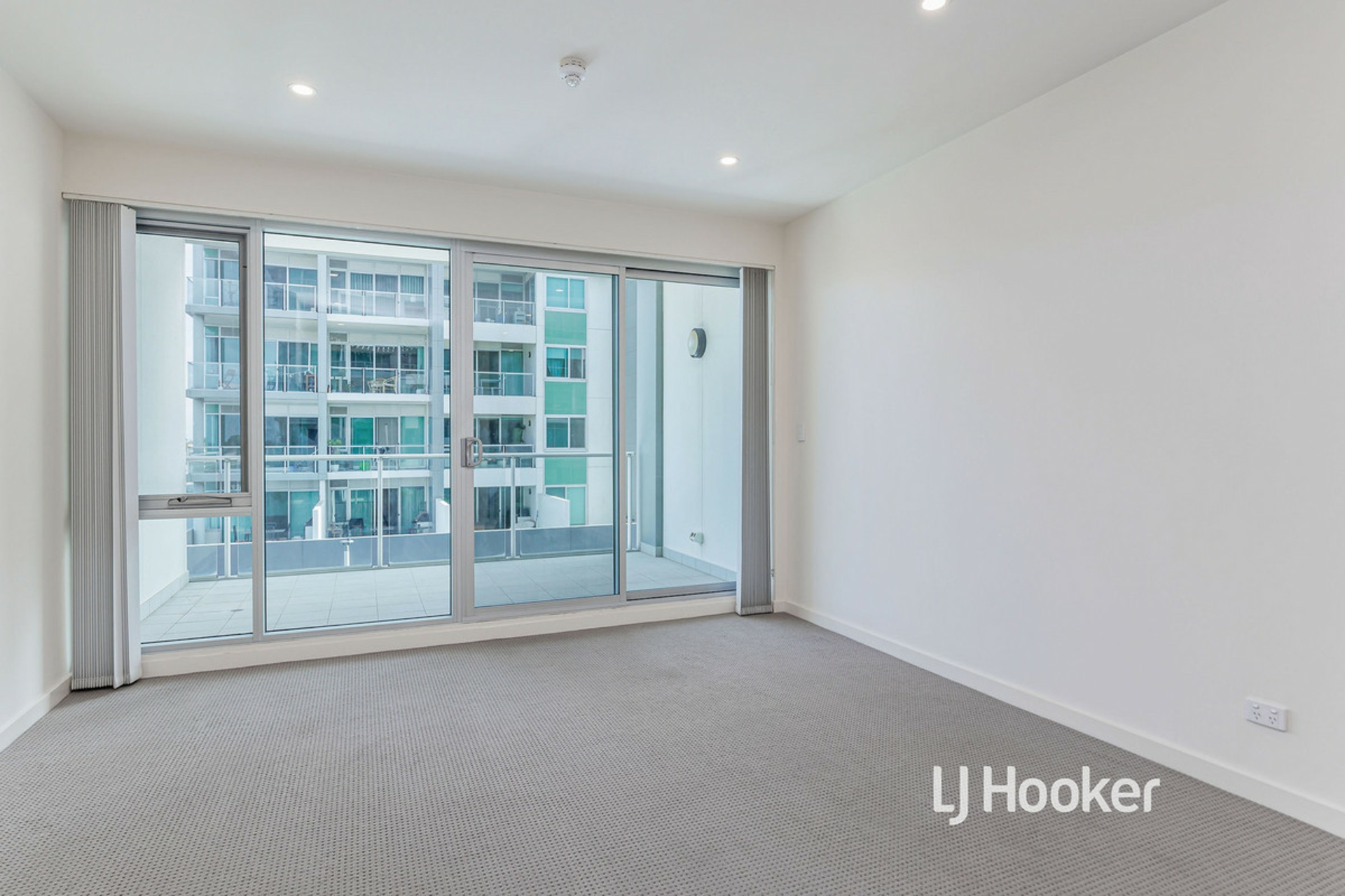 304/2 Tarni Court, NEW PORT