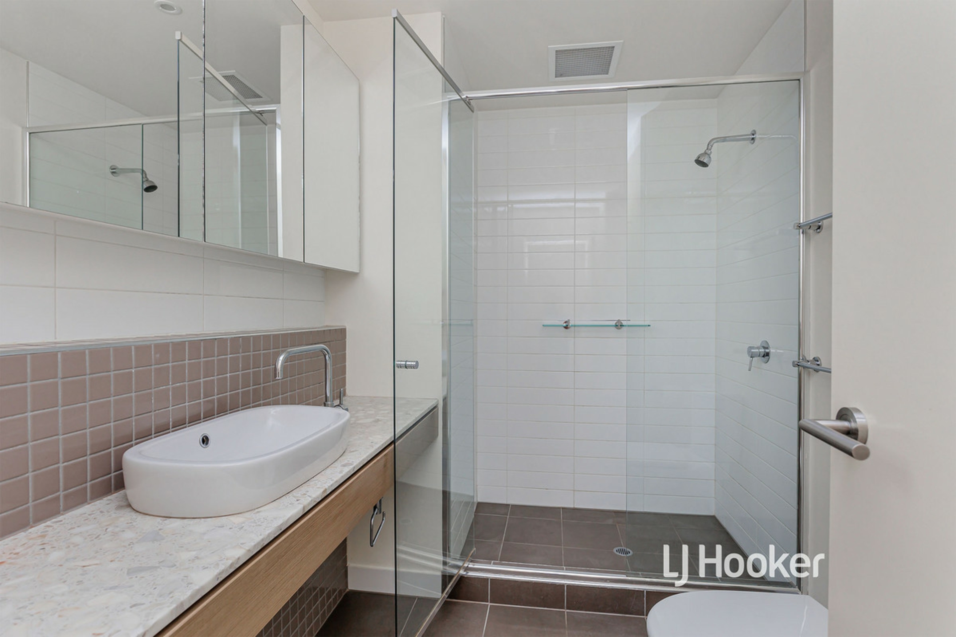 304/2 Tarni Court, NEW PORT