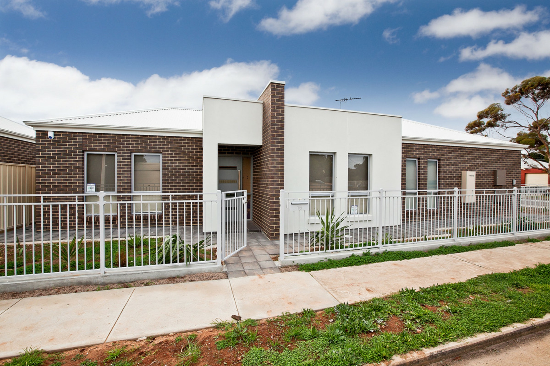16 Osborne Street, ALBERT PARK