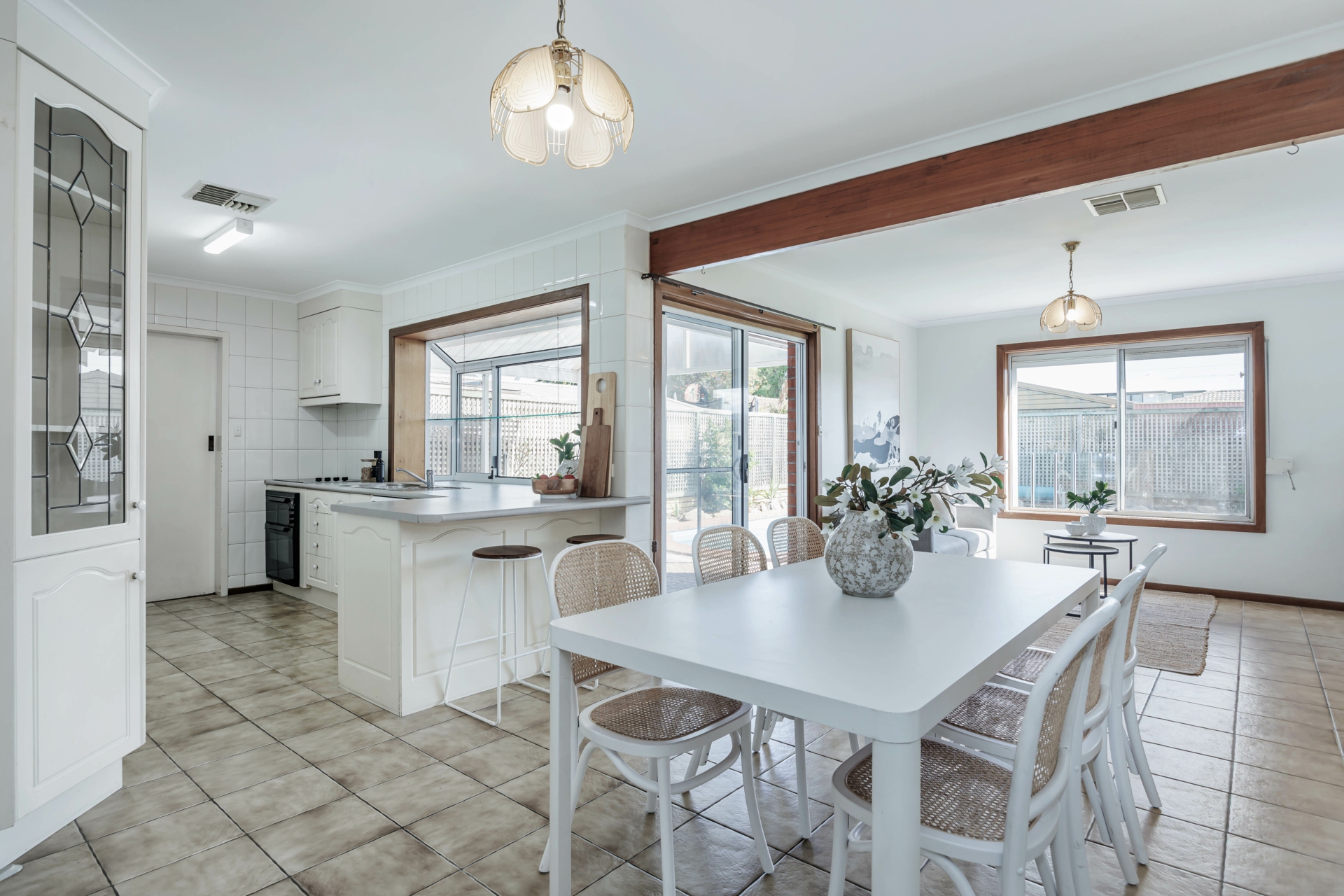 4 Santiago Street, WEST LAKES SHORE