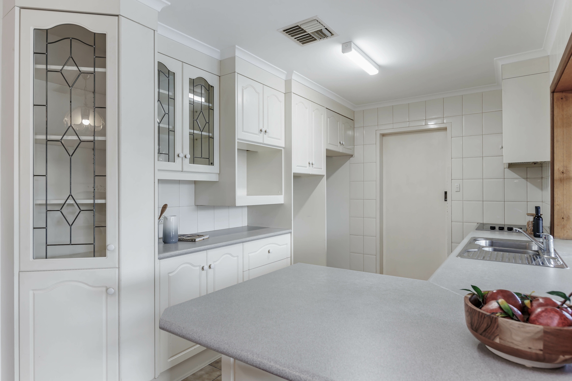 4 Santiago Street, WEST LAKES SHORE