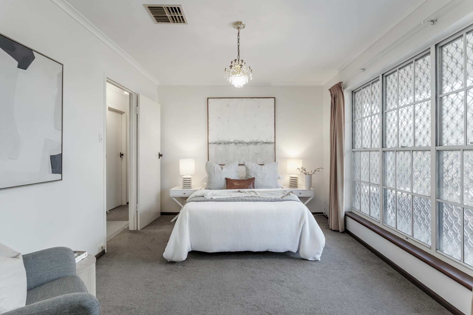 4 Santiago Street, WEST LAKES SHORE