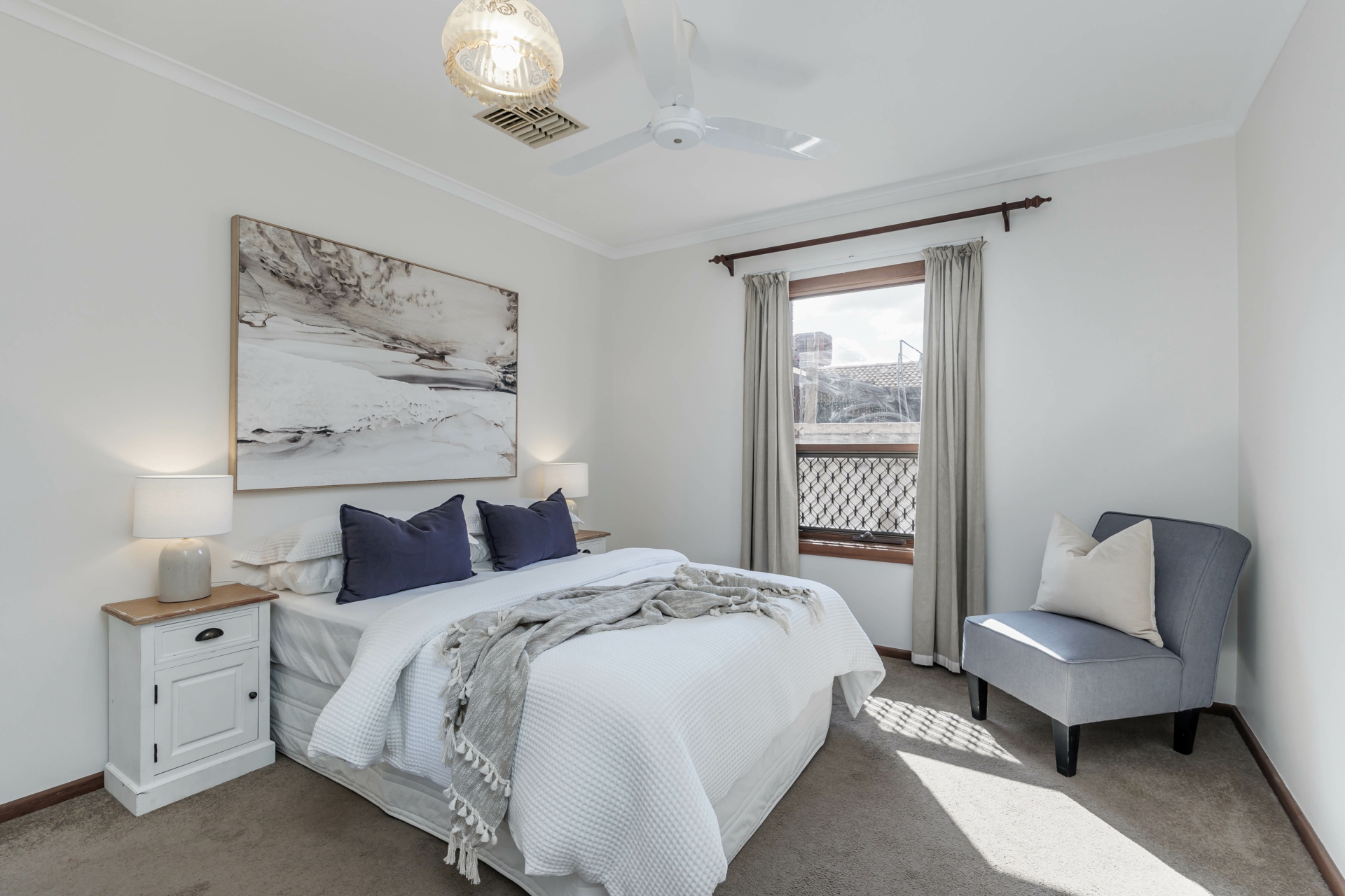 4 Santiago Street, WEST LAKES SHORE