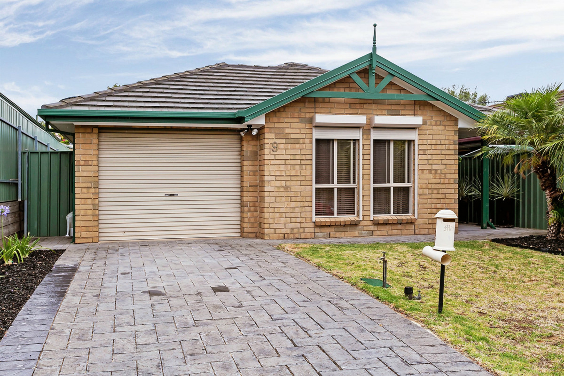 9 Charles Tank Drive, SHEIDOW PARK