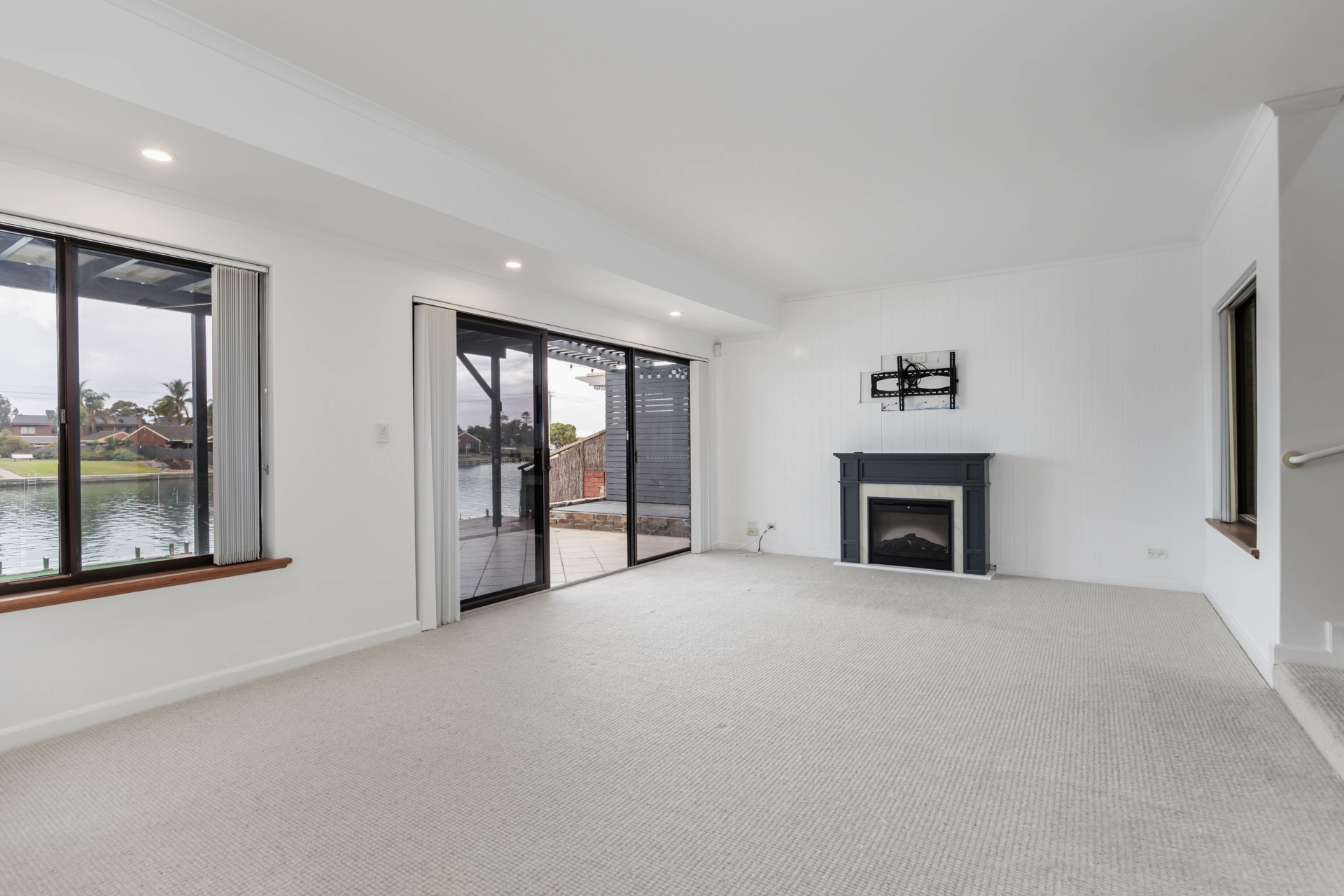 21 Dyer Court, WEST LAKES