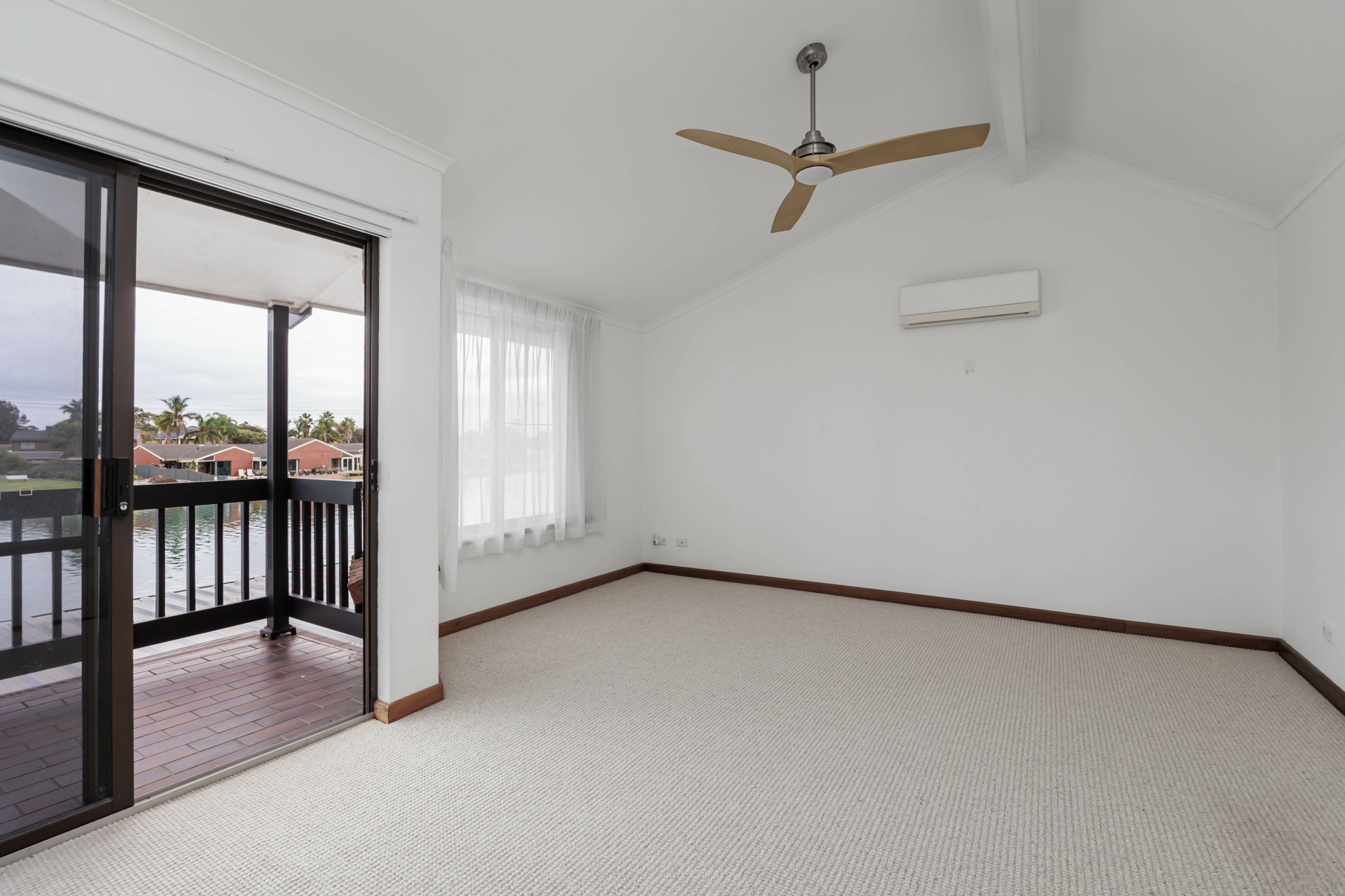 21 Dyer Court, WEST LAKES