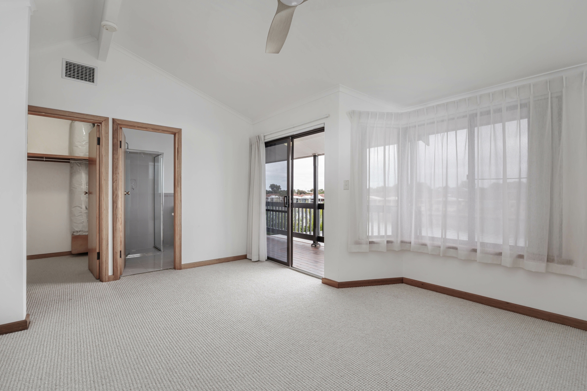 21 Dyer Court, WEST LAKES