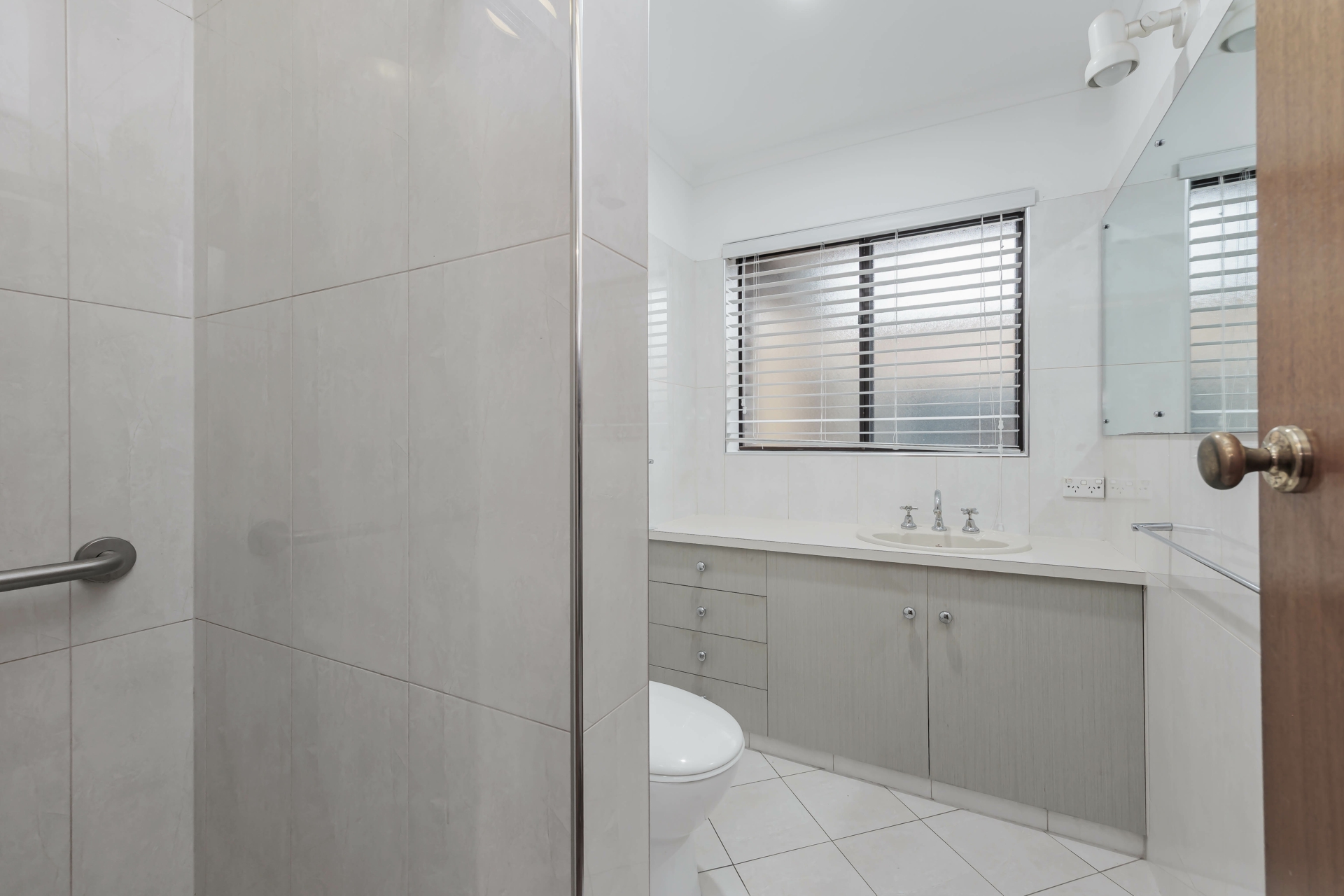 21 Dyer Court, WEST LAKES