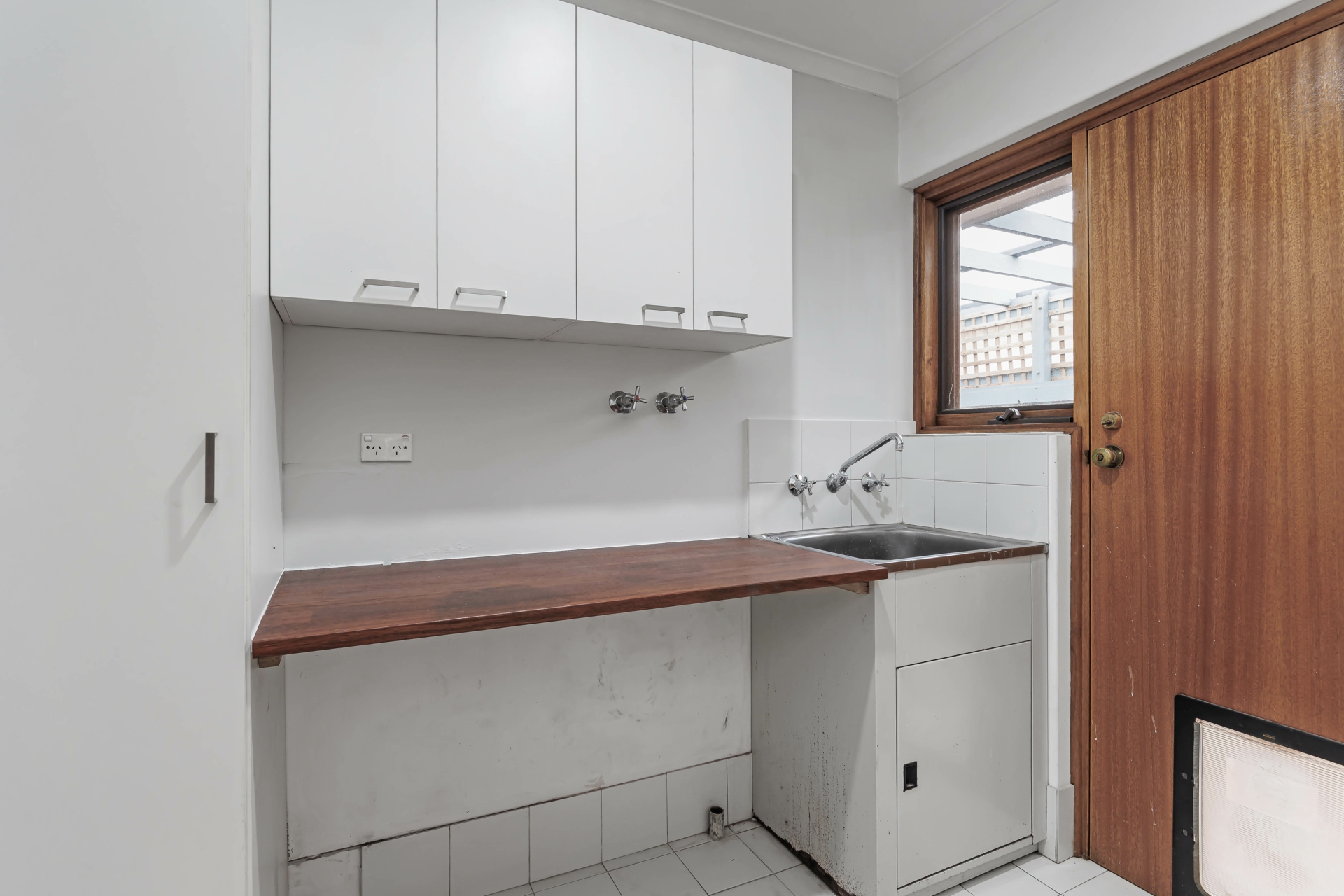 21 Dyer Court, WEST LAKES