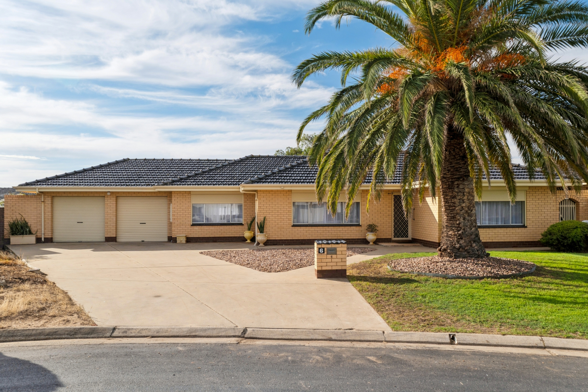6 Katcomba Court, WEST LAKES