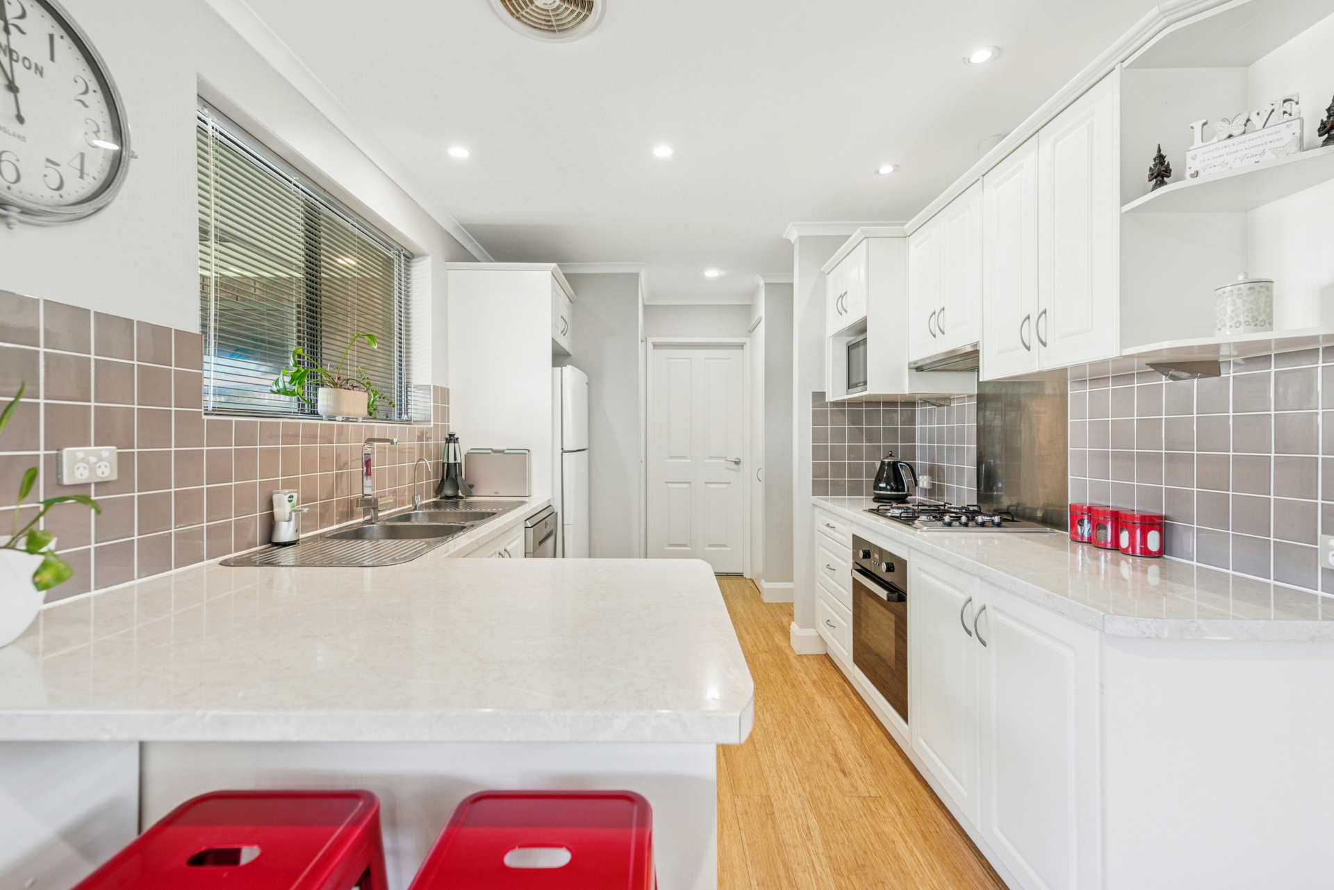 38 Lakeview Avenue, WEST LAKES