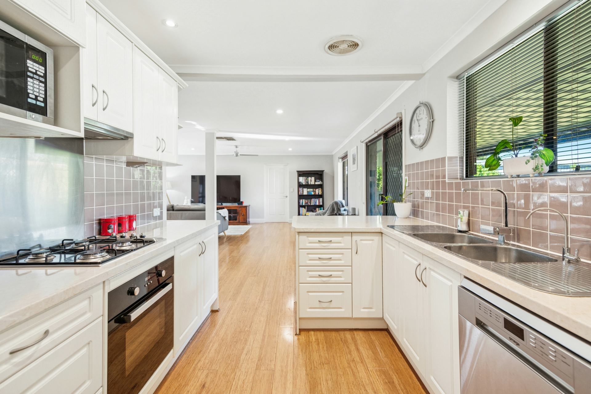 38 Lakeview Avenue, WEST LAKES
