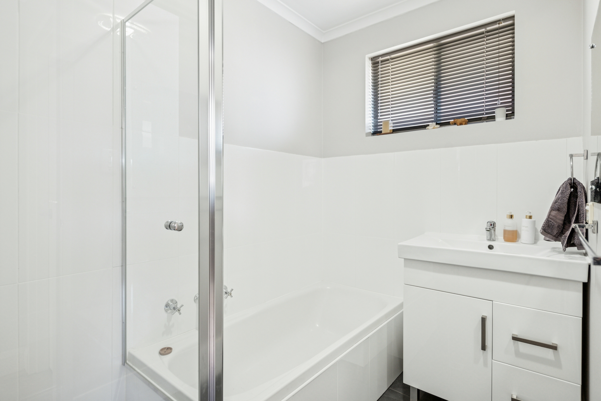 38 Lakeview Avenue, WEST LAKES