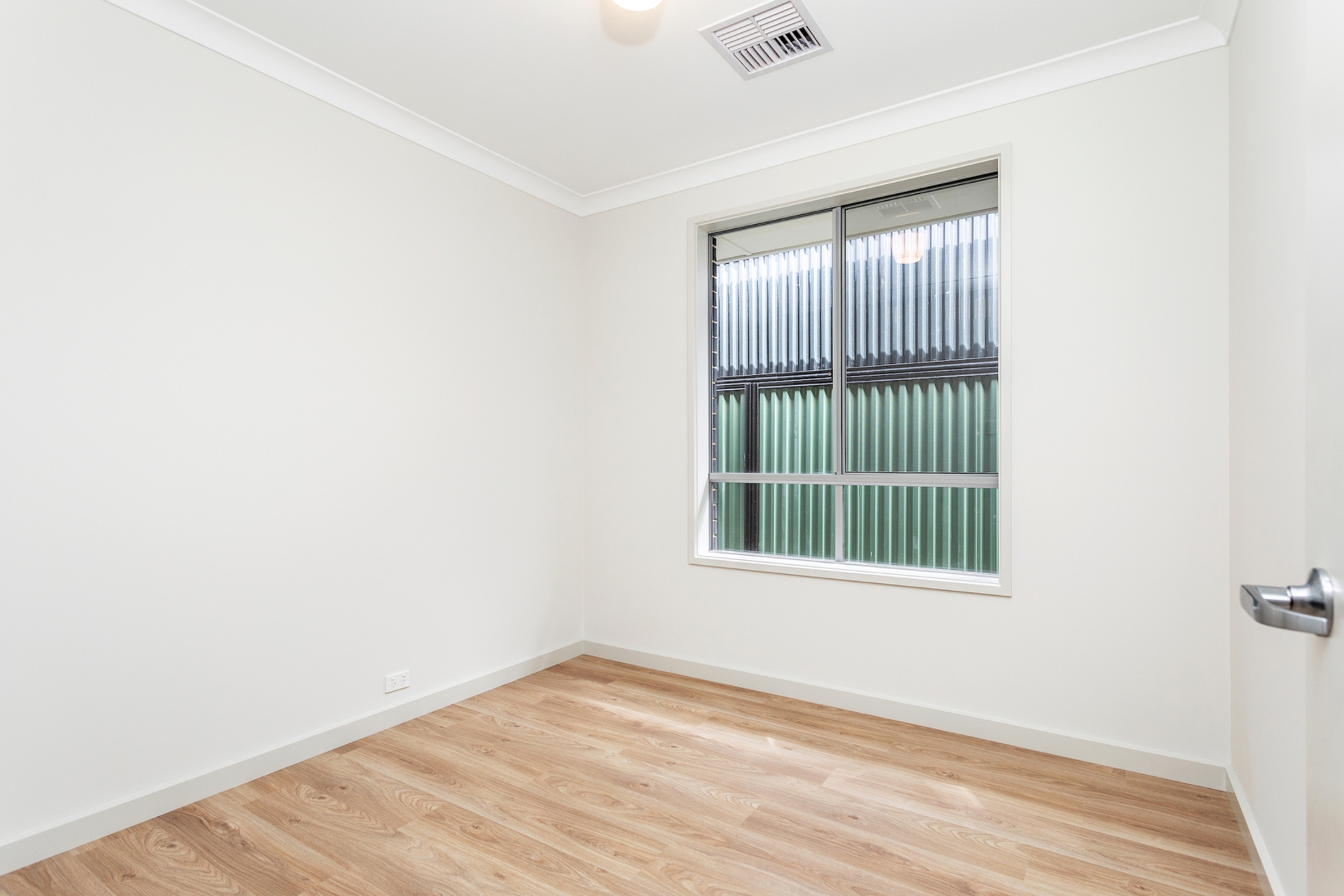 4 Levistone Street, SEATON