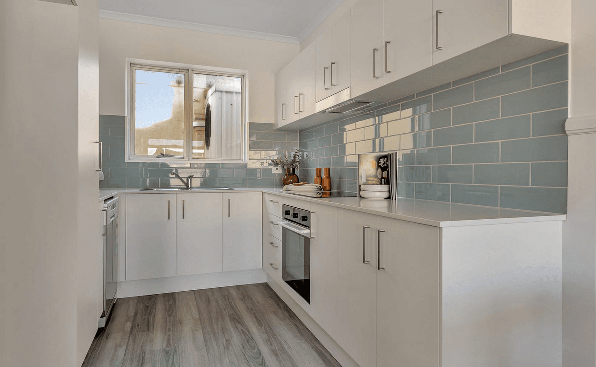 11/33 North Esplanade, GLENELG NORTH