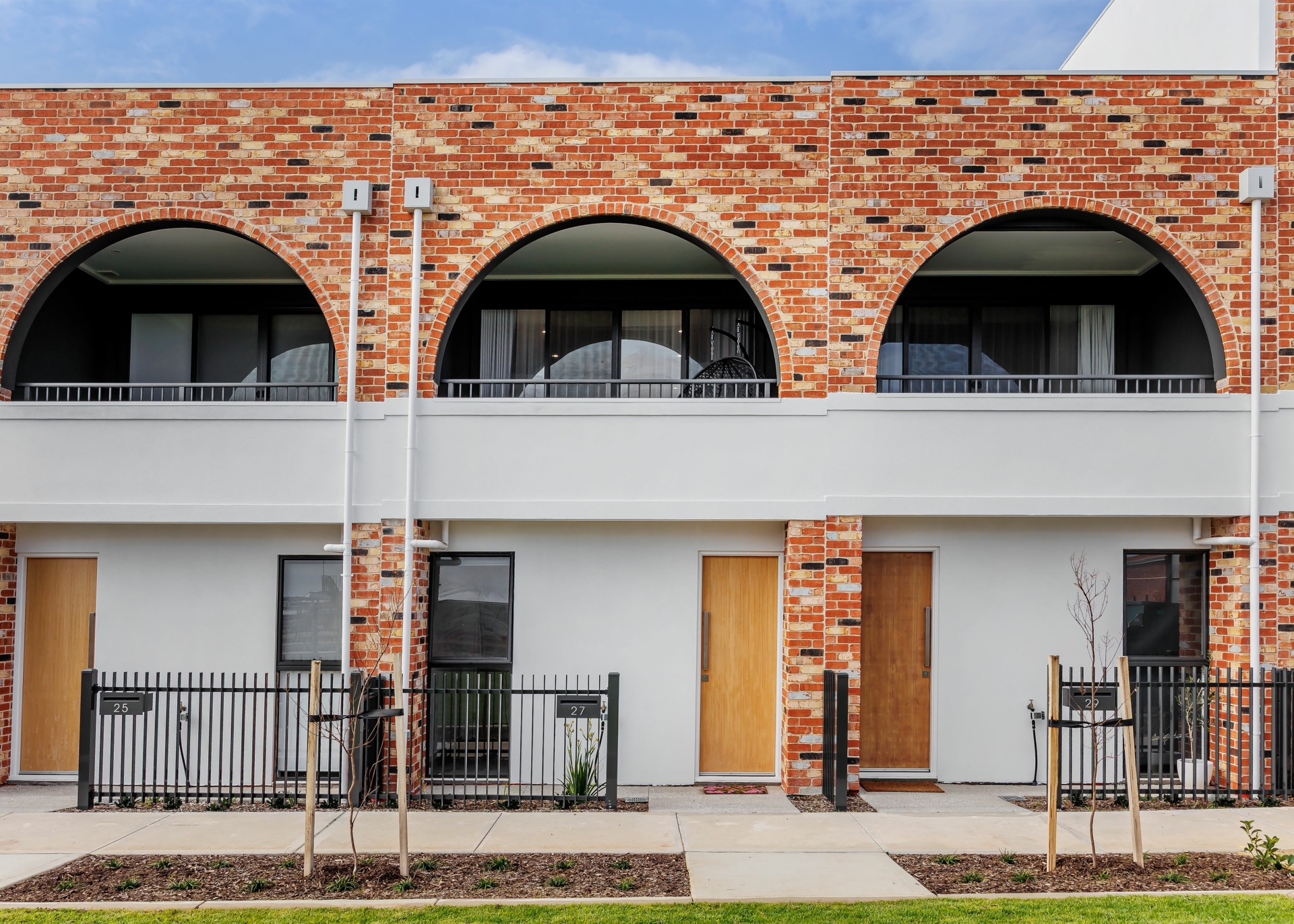 27 Fort Largs Boulevard, TAPEROO