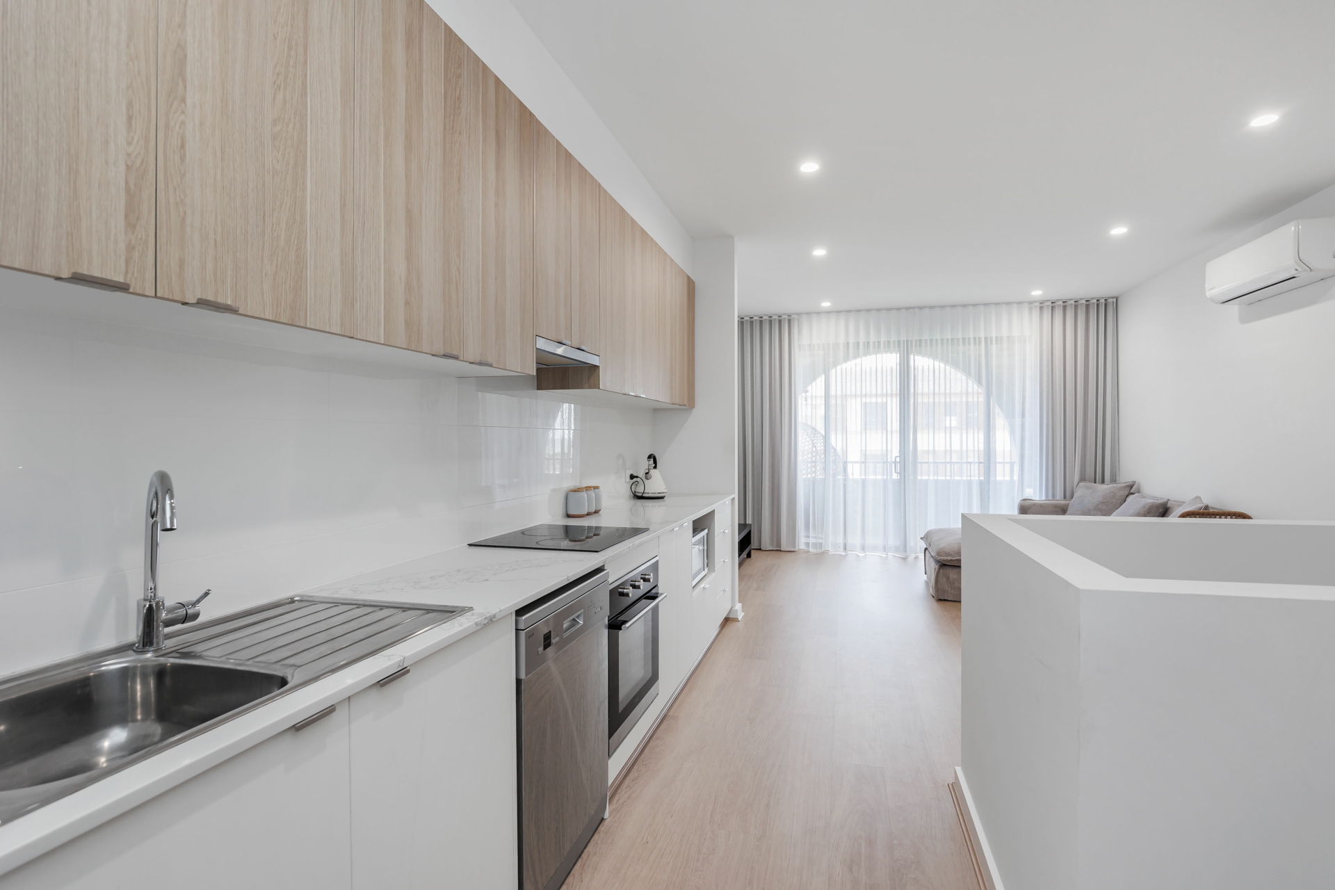 27 Fort Largs Boulevard, TAPEROO
