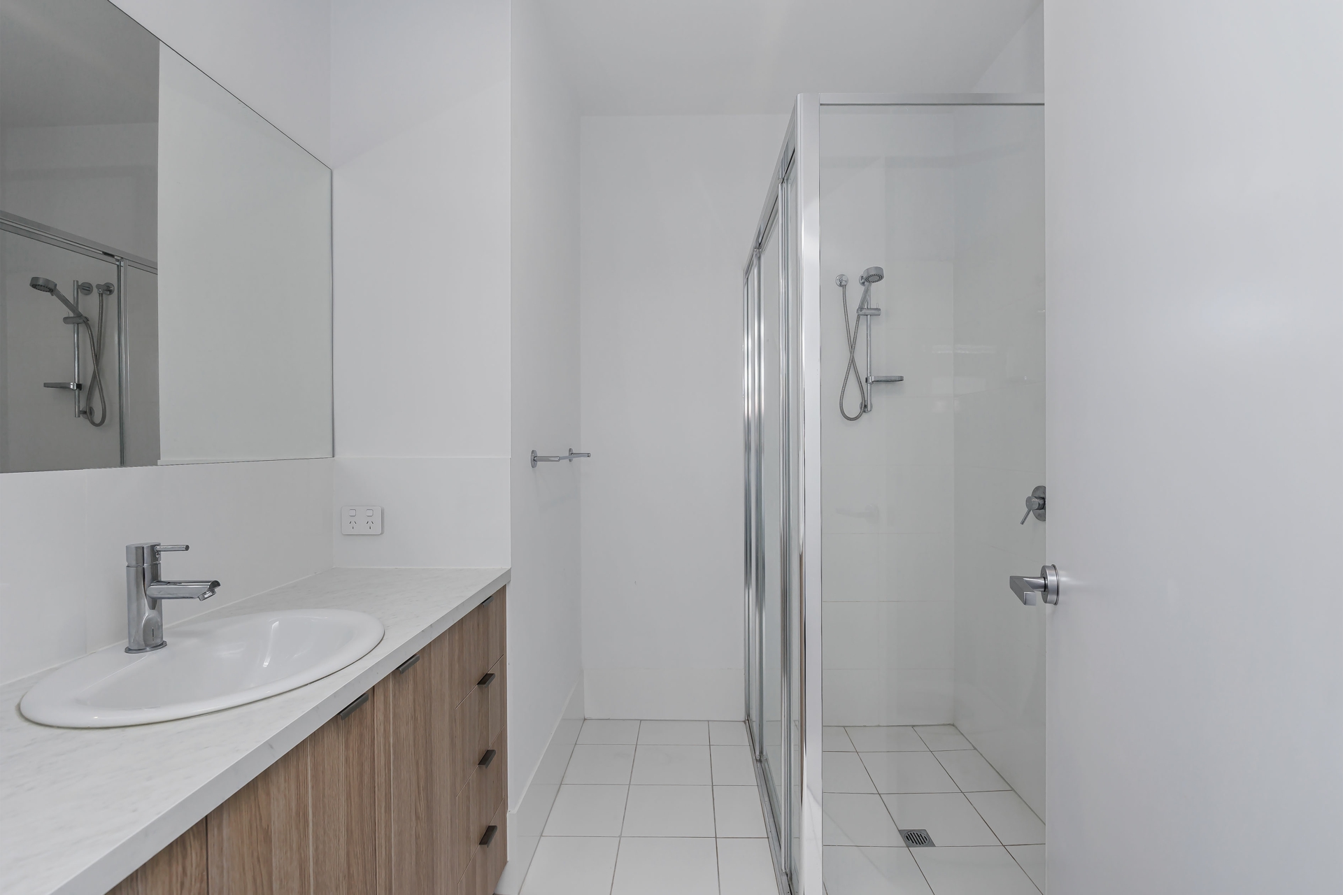 27 Fort Largs Boulevard, TAPEROO